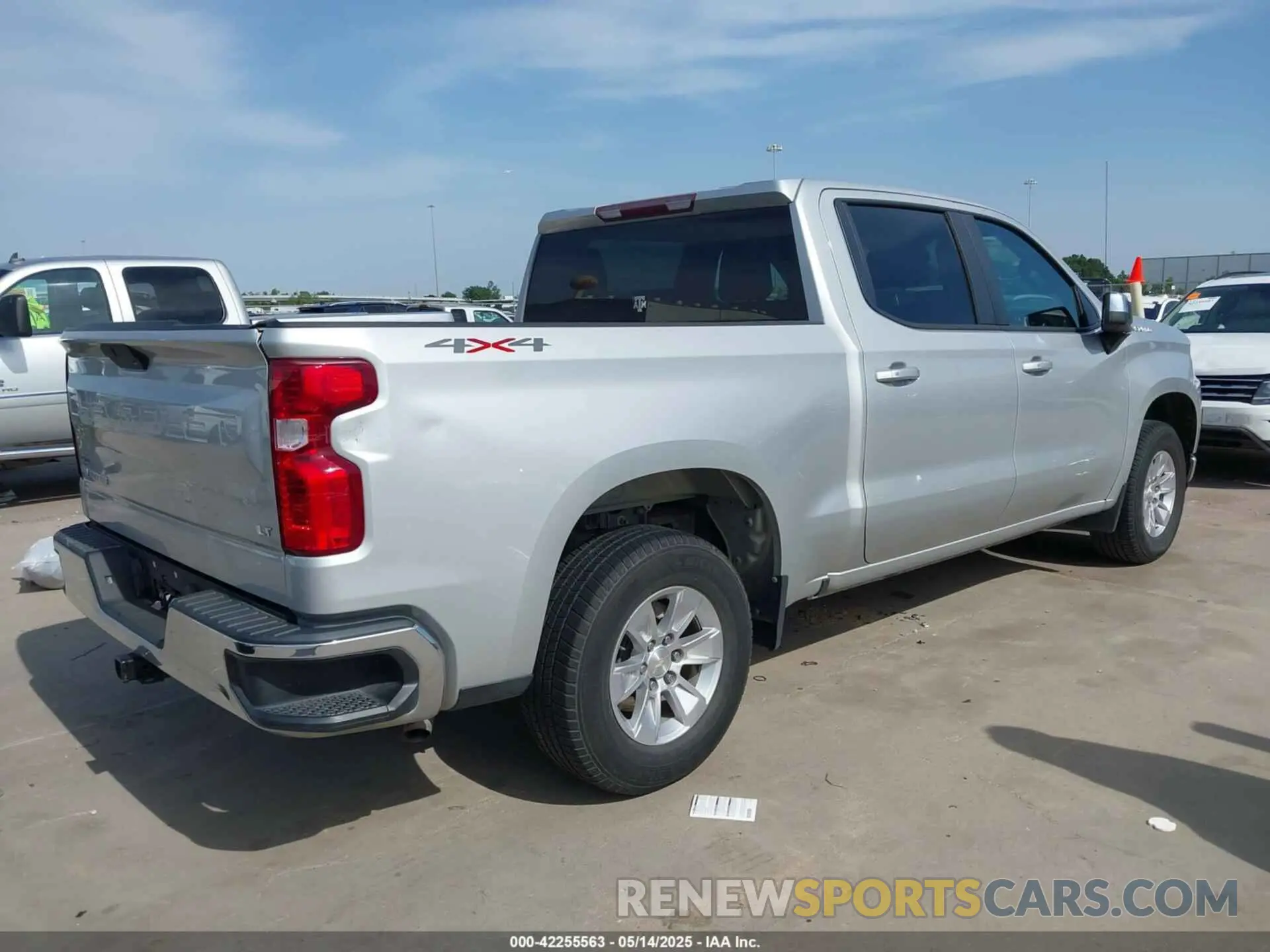4 Photograph of a damaged car 1GCUYDED8KZ161417 CHEVROLET SILVERADO 1500 2019