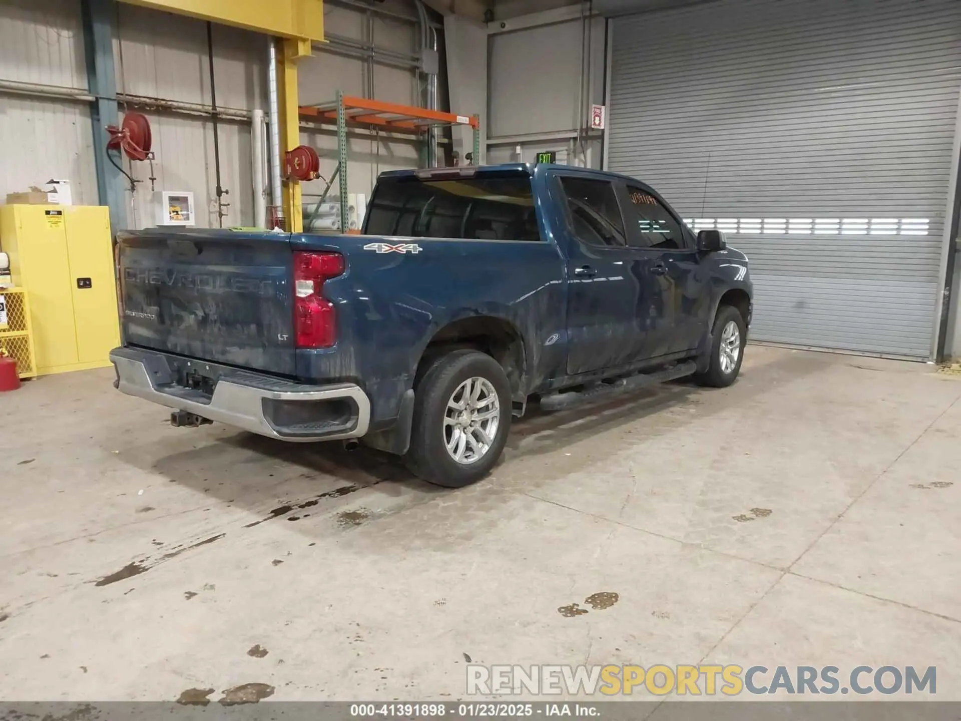 4 Photograph of a damaged car 1GCUYDED9KZ121072 CHEVROLET SILVERADO 1500 2019