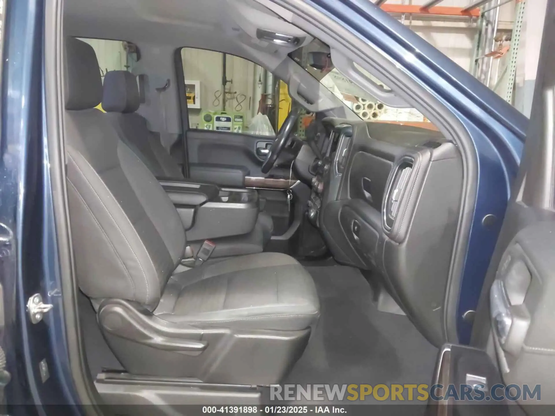 5 Photograph of a damaged car 1GCUYDED9KZ121072 CHEVROLET SILVERADO 1500 2019