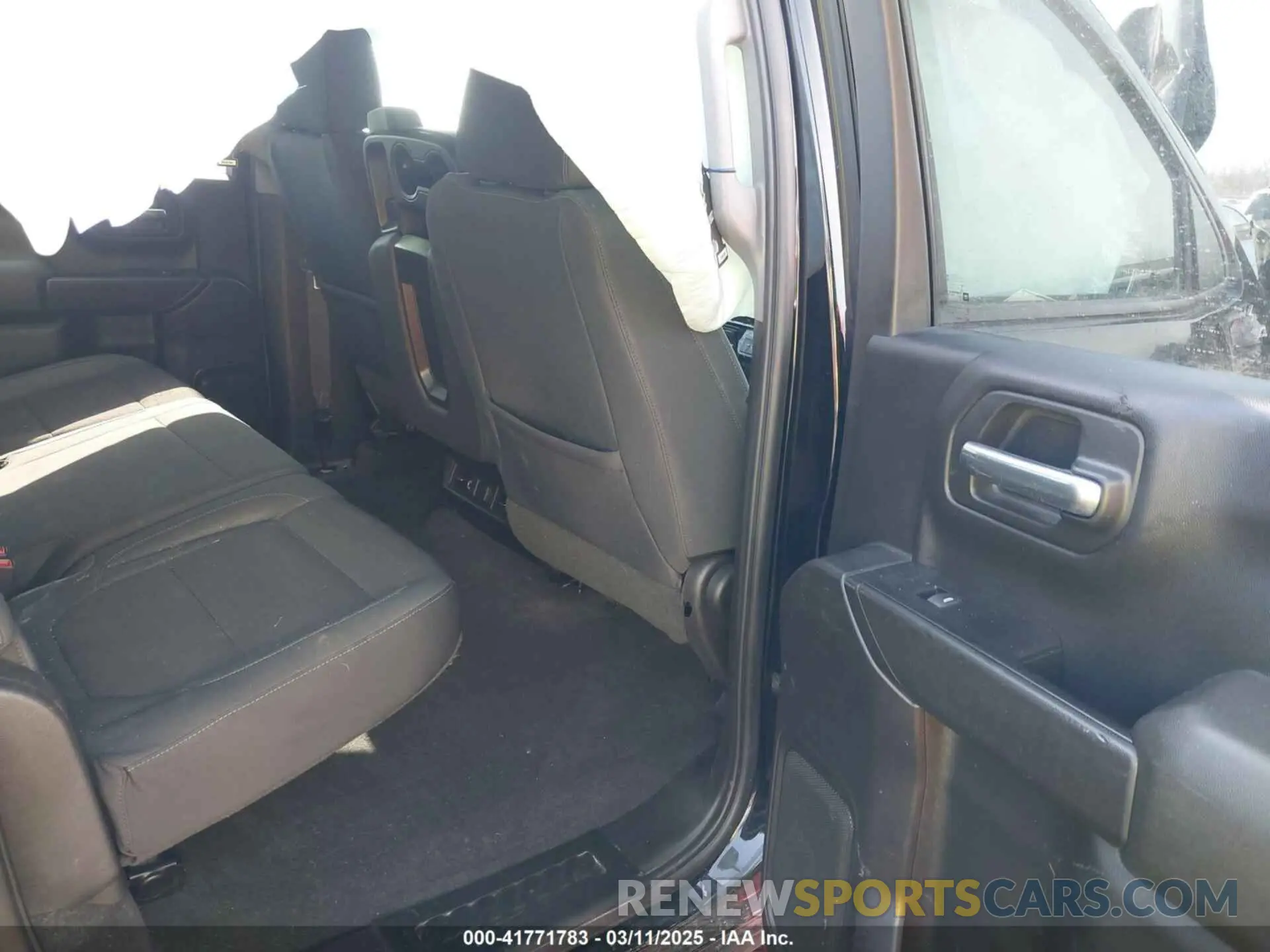 8 Photograph of a damaged car 1GCUYDEDXKZ104149 CHEVROLET SILVERADO 1500 2019