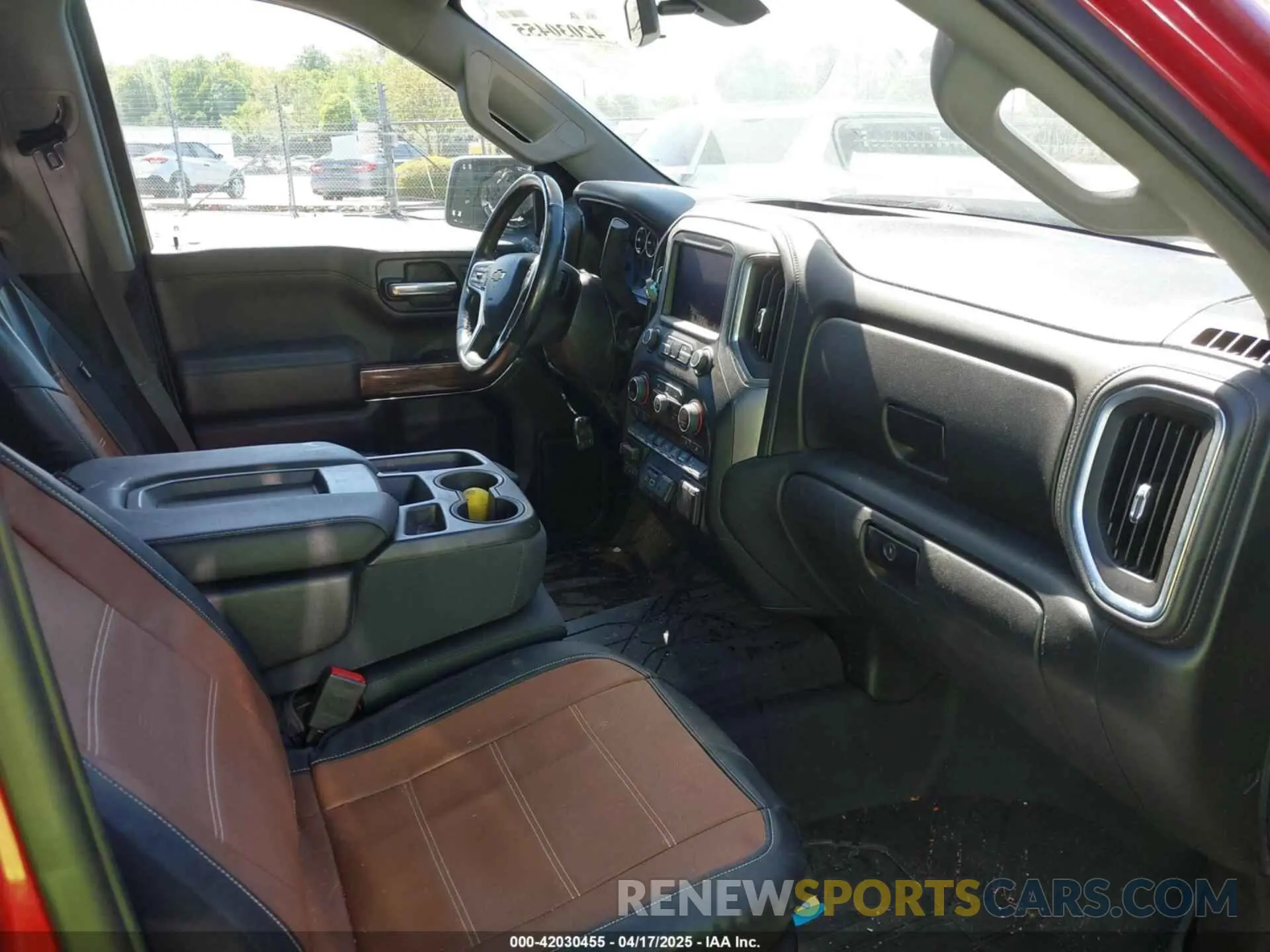 5 Photograph of a damaged car 1GCUYDEDXKZ218023 CHEVROLET SILVERADO 1500 2019