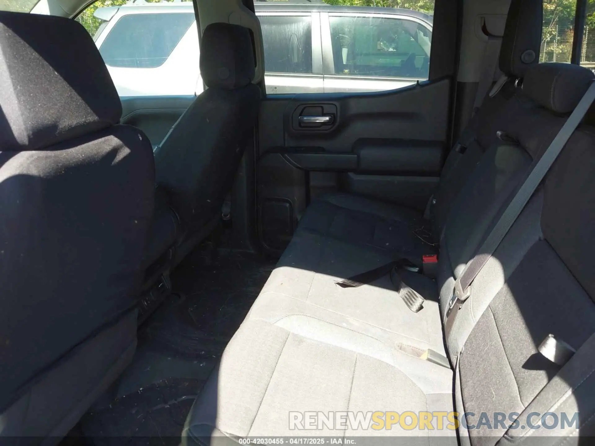 8 Photograph of a damaged car 1GCUYDEDXKZ218023 CHEVROLET SILVERADO 1500 2019
