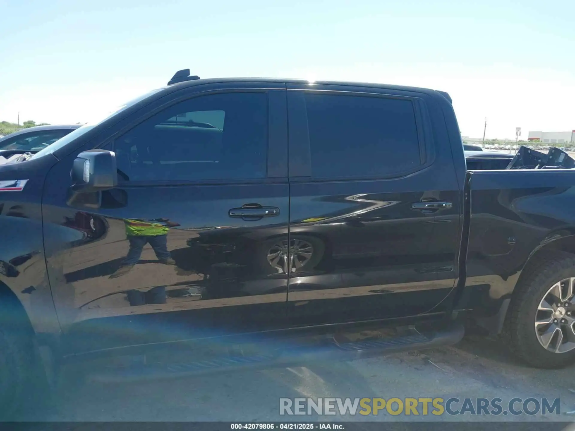 14 Photograph of a damaged car 1GCUYEED0KZ126568 CHEVROLET SILVERADO 1500 2019