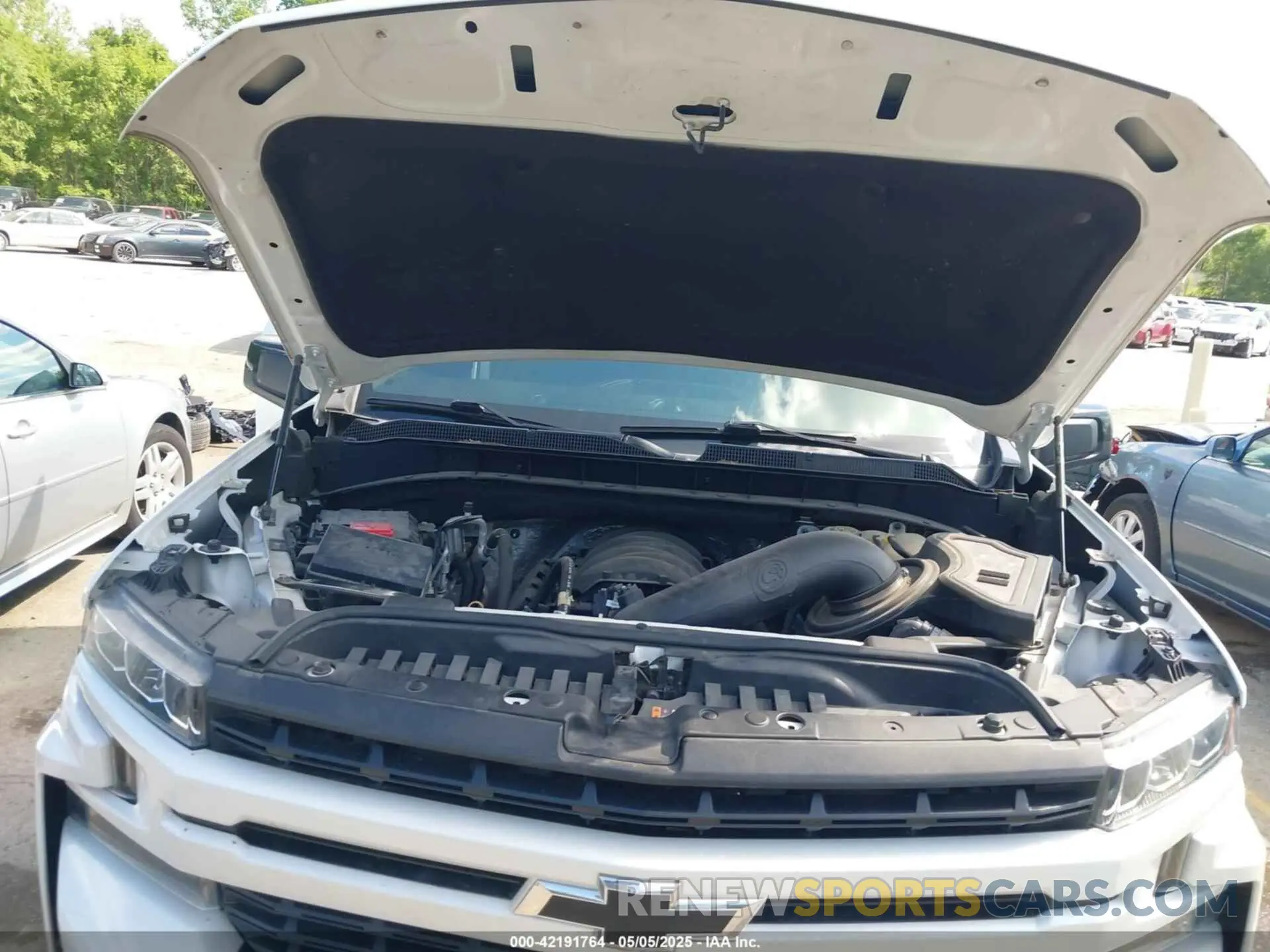 10 Photograph of a damaged car 1GCUYEED2KZ264502 CHEVROLET SILVERADO 1500 2019