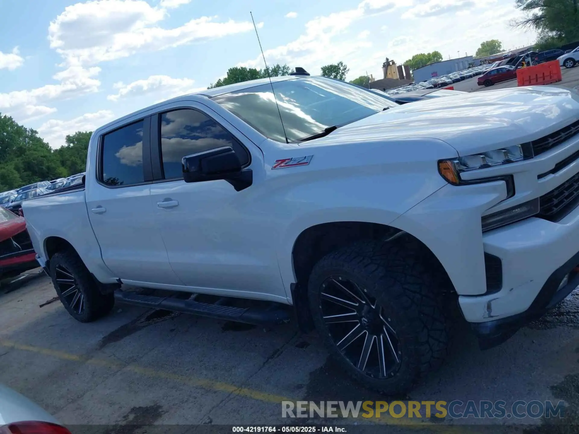 13 Photograph of a damaged car 1GCUYEED2KZ264502 CHEVROLET SILVERADO 1500 2019