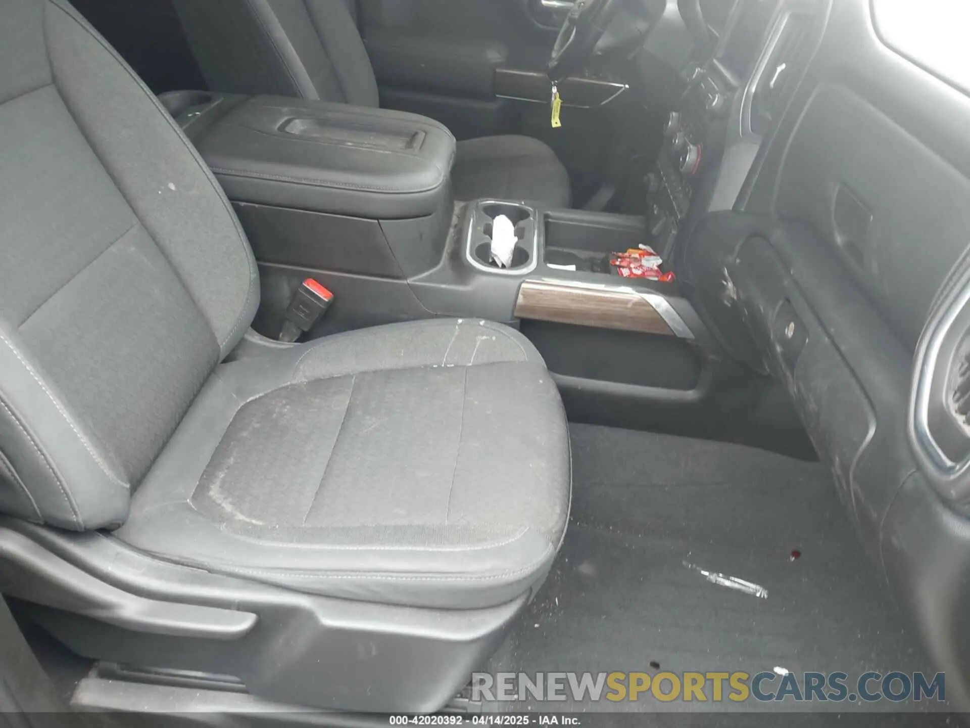 5 Photograph of a damaged car 1GCUYEED5KZ216511 CHEVROLET SILVERADO 1500 2019