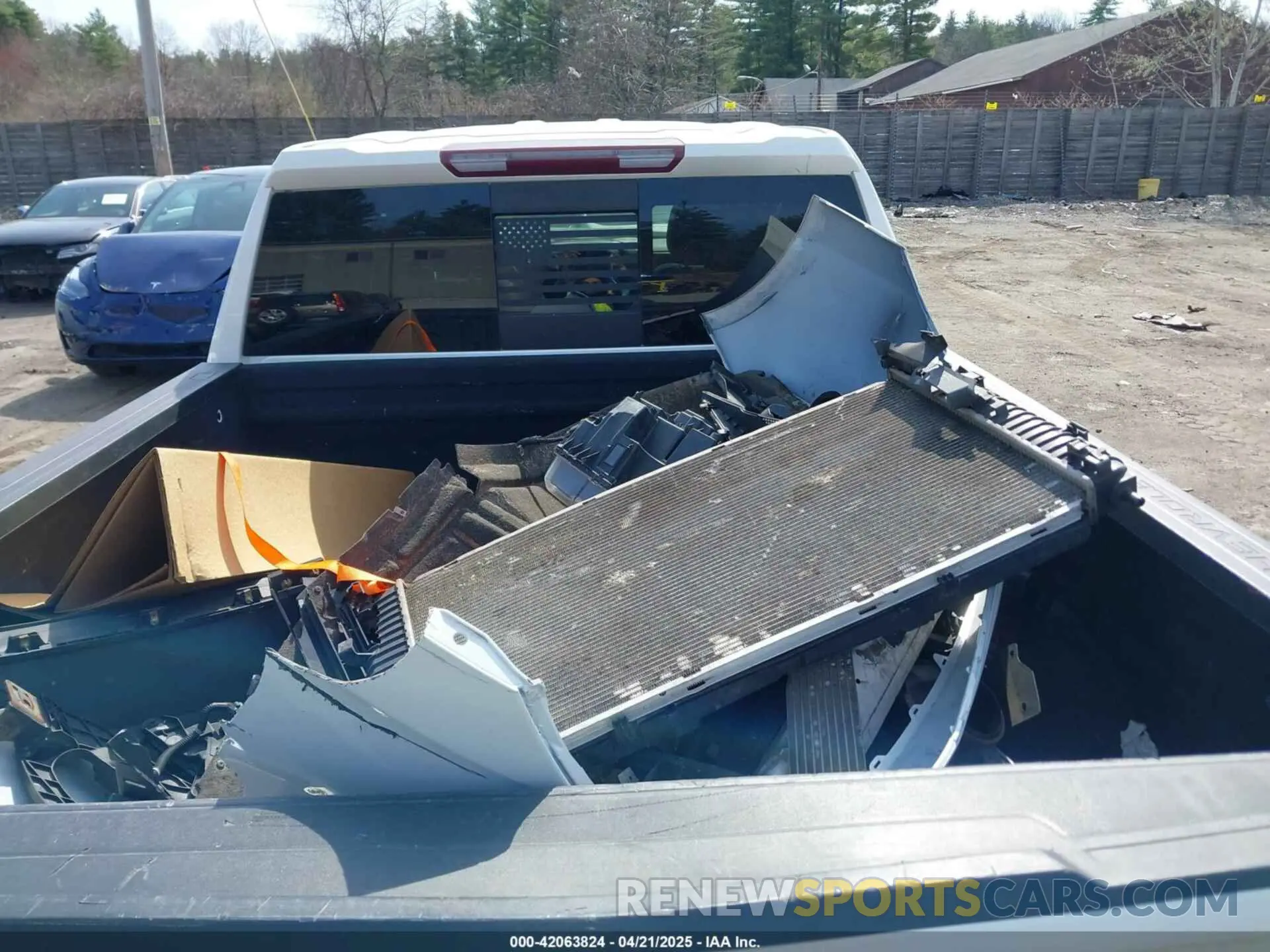 18 Photograph of a damaged car 1GCUYEED6KZ289810 CHEVROLET SILVERADO 1500 2019