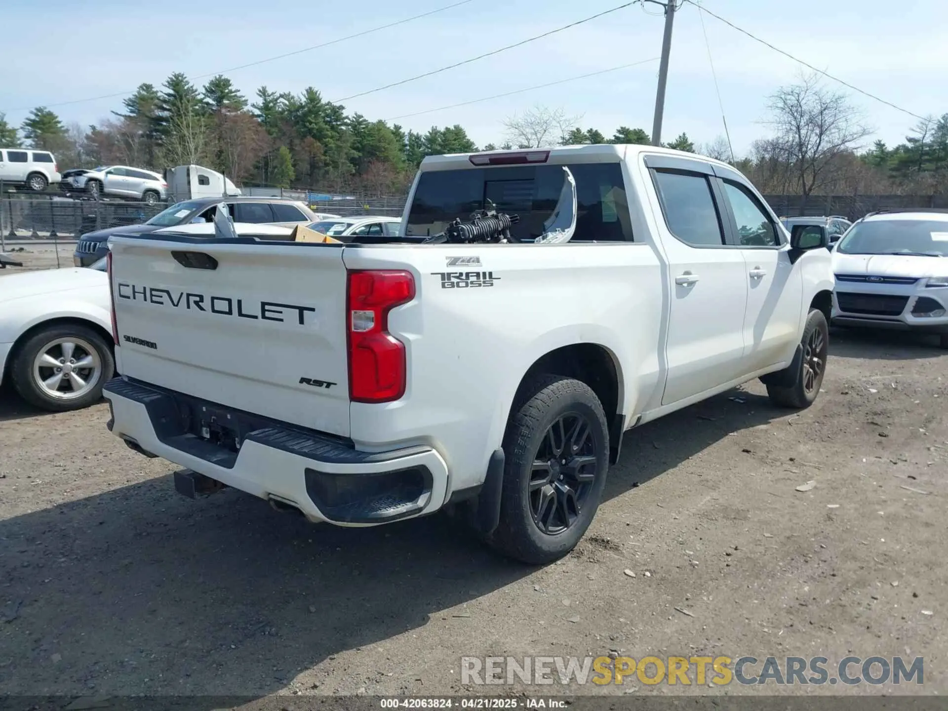 4 Photograph of a damaged car 1GCUYEED6KZ289810 CHEVROLET SILVERADO 1500 2019