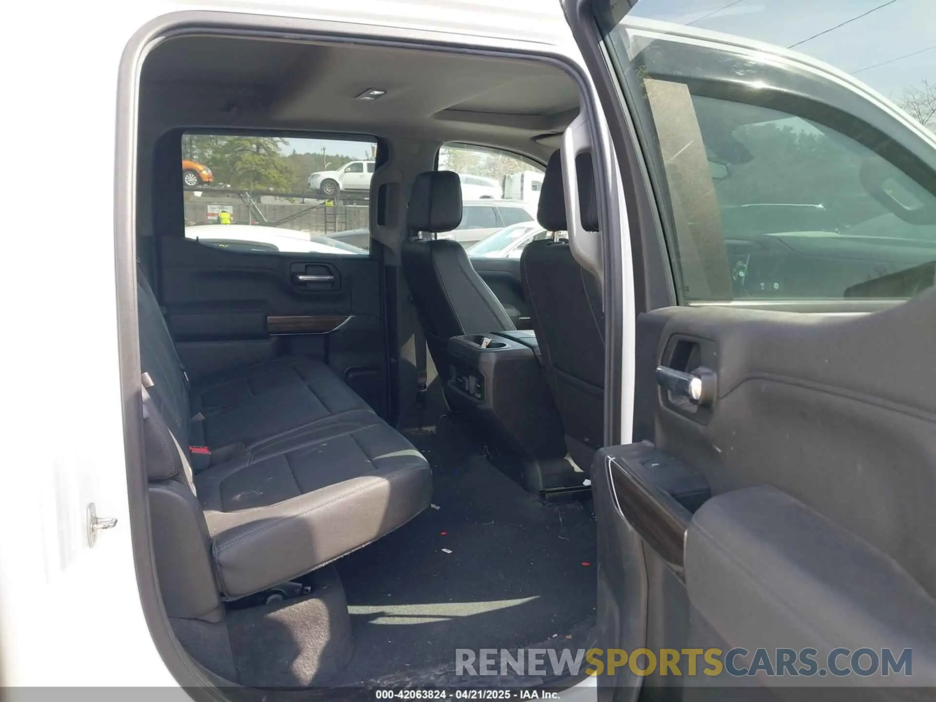 8 Photograph of a damaged car 1GCUYEED6KZ289810 CHEVROLET SILVERADO 1500 2019