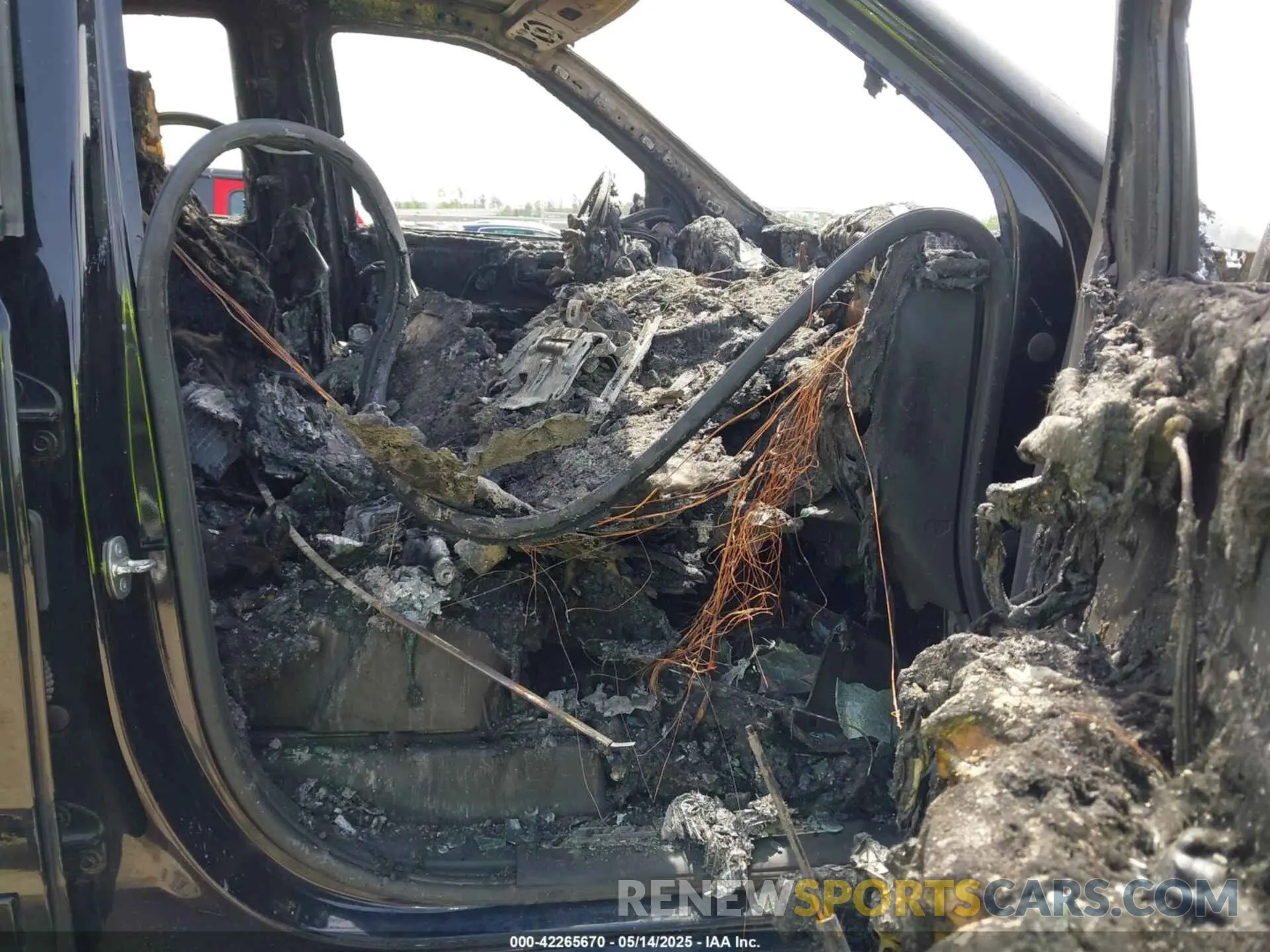 5 Photograph of a damaged car 1GCUYEED8KZ348906 CHEVROLET SILVERADO 1500 2019