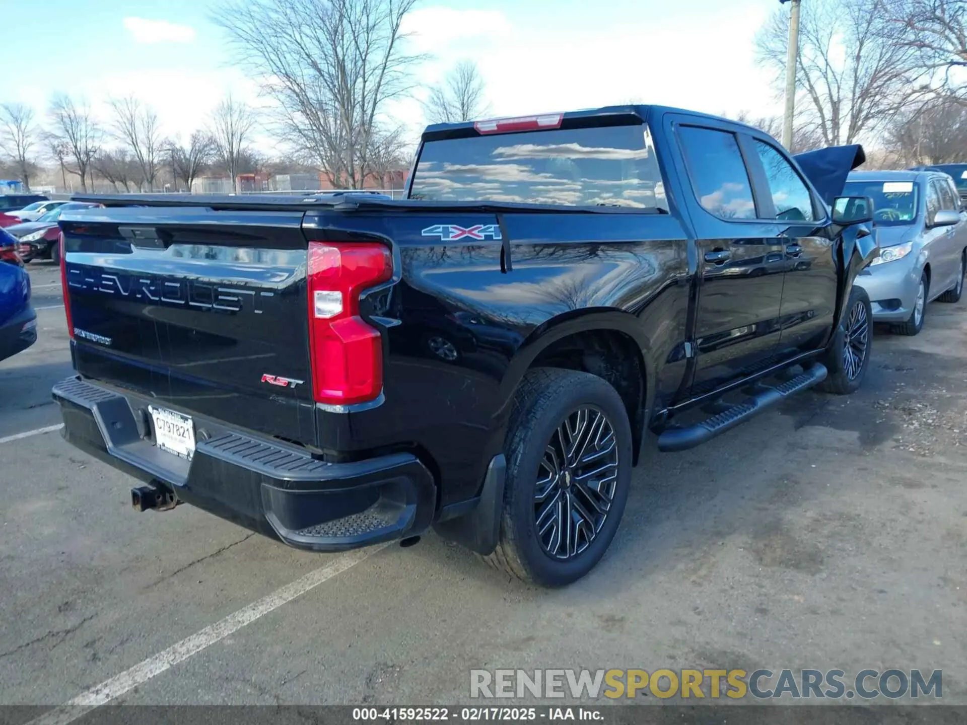 4 Photograph of a damaged car 1GCUYEEDXKZ113553 CHEVROLET SILVERADO 1500 2019