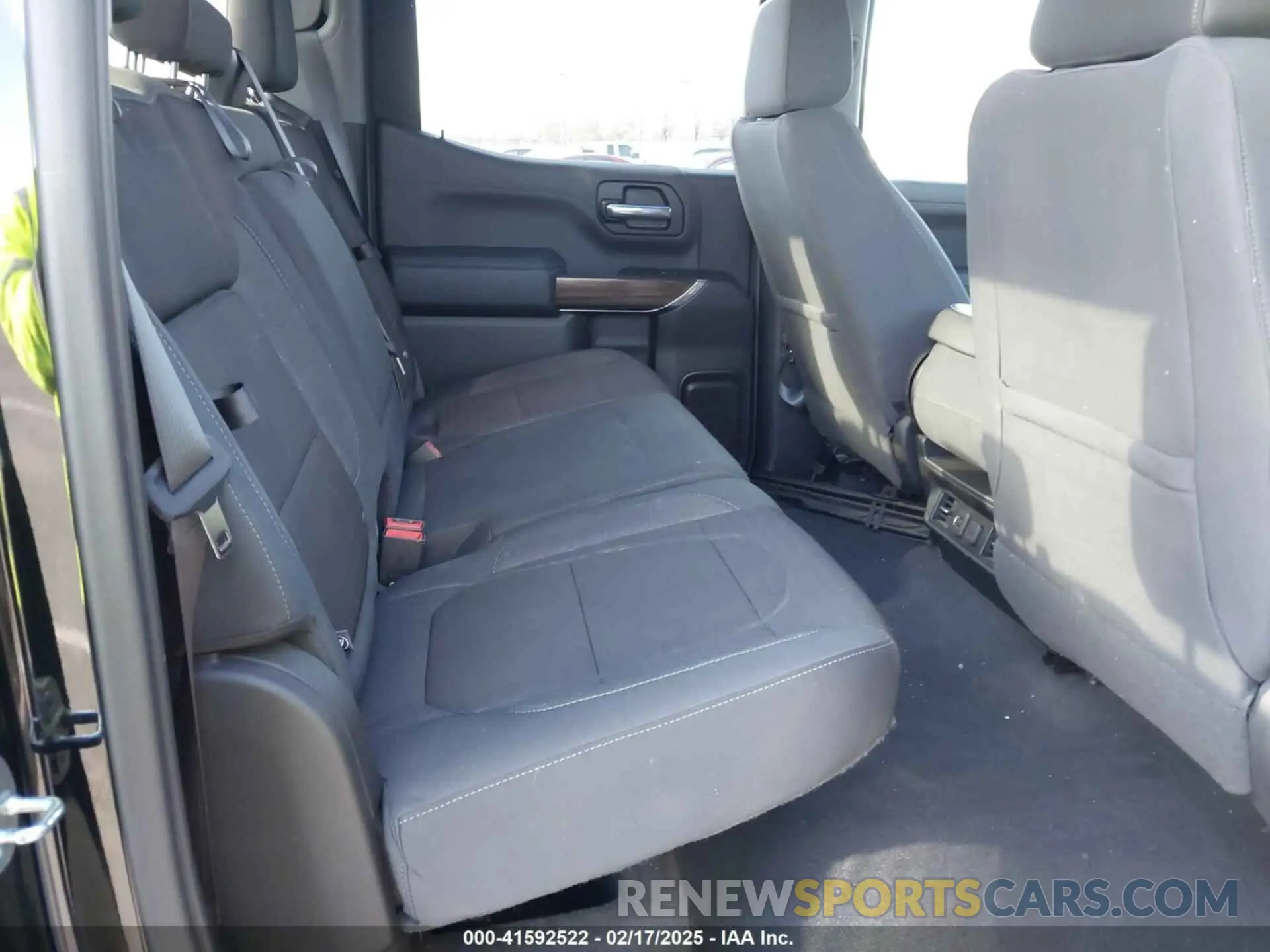 8 Photograph of a damaged car 1GCUYEEDXKZ113553 CHEVROLET SILVERADO 1500 2019