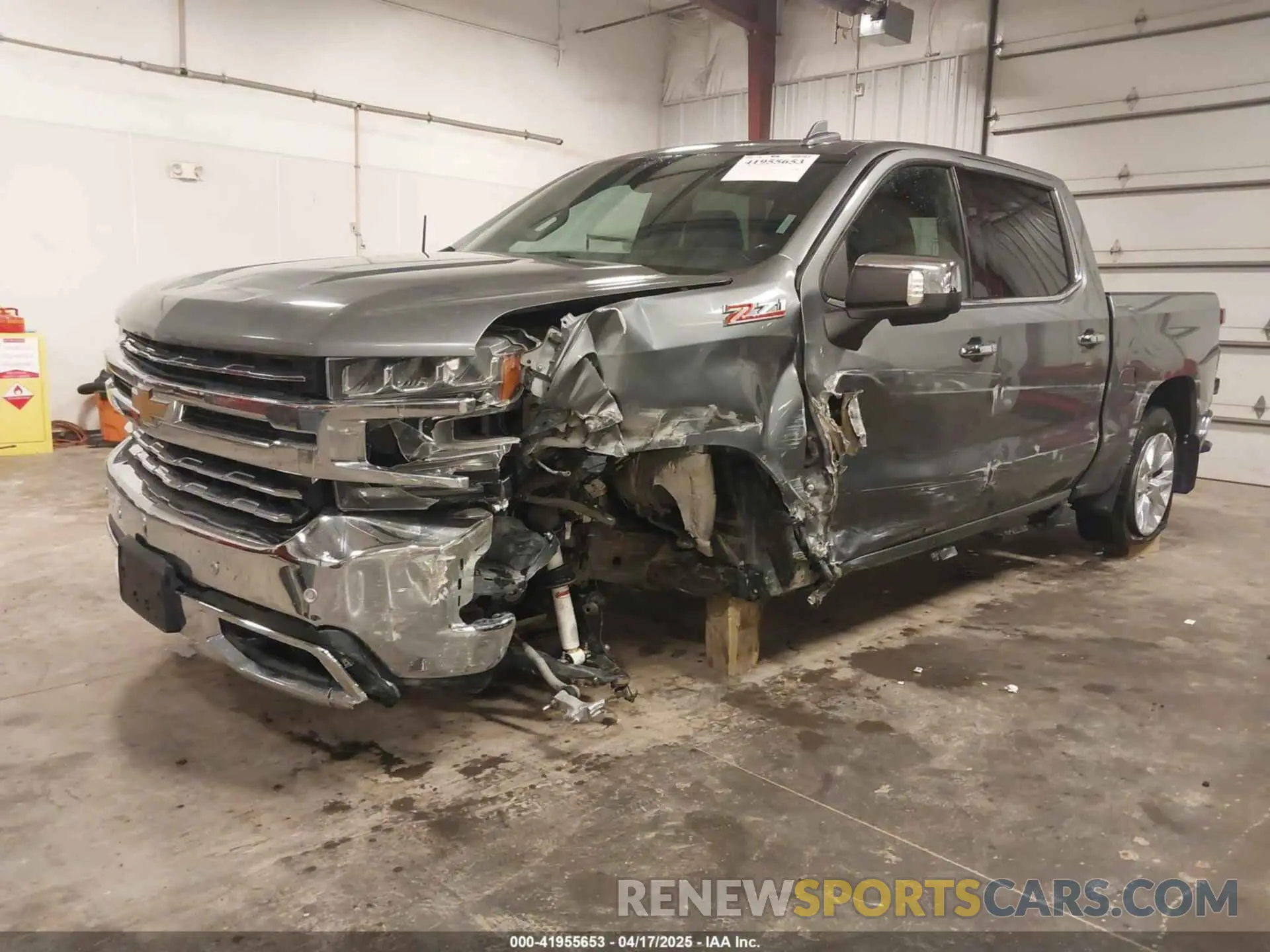 2 Photograph of a damaged car 1GCUYGED2KZ334639 CHEVROLET SILVERADO 1500 2019