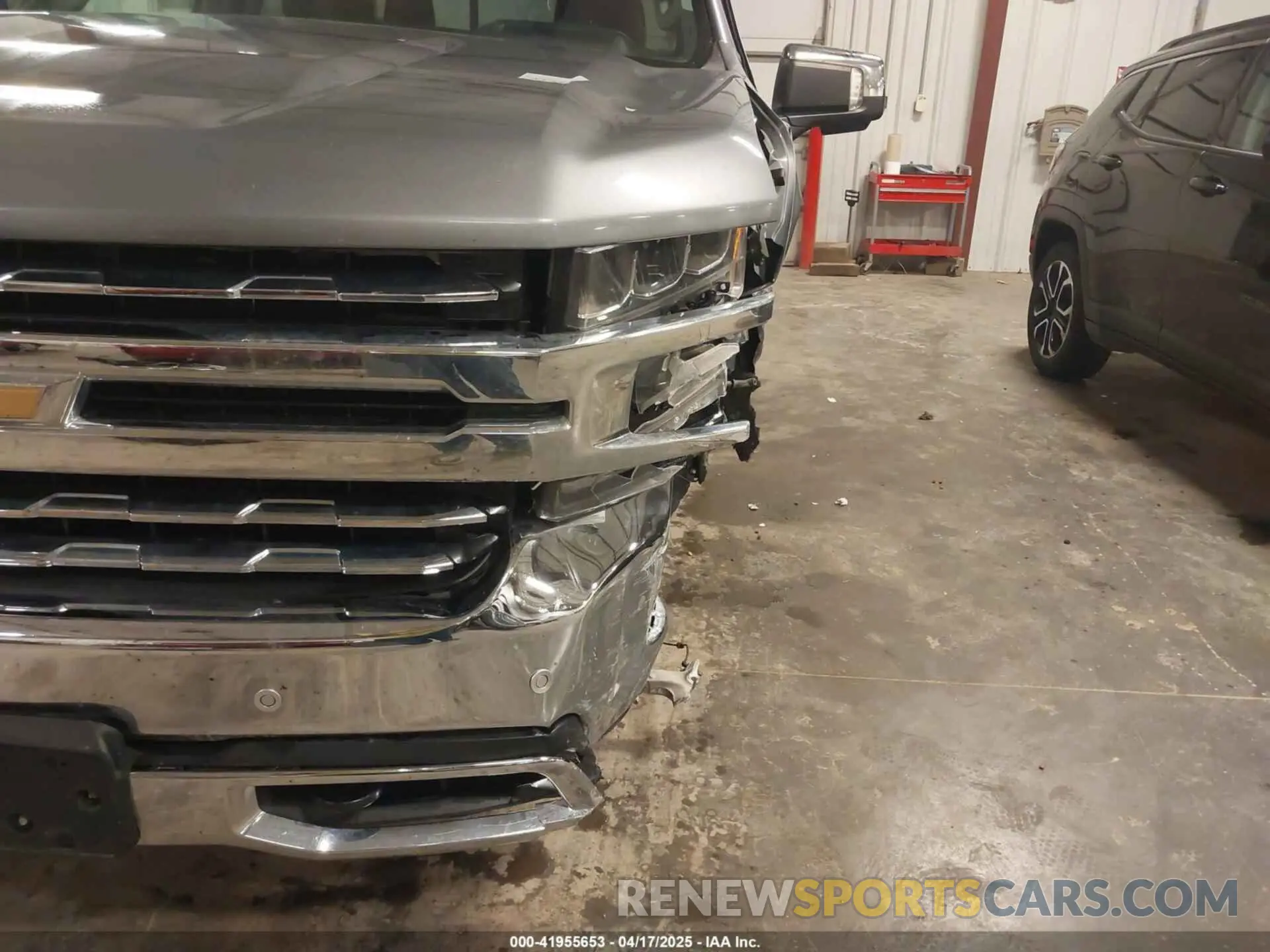 6 Photograph of a damaged car 1GCUYGED2KZ334639 CHEVROLET SILVERADO 1500 2019