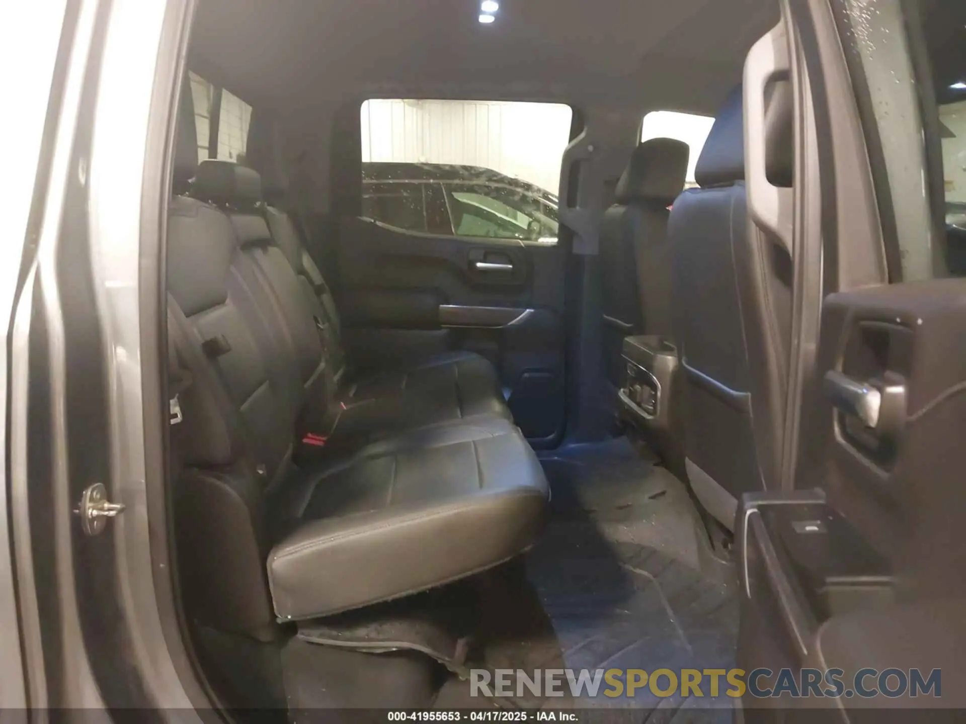 8 Photograph of a damaged car 1GCUYGED2KZ334639 CHEVROLET SILVERADO 1500 2019