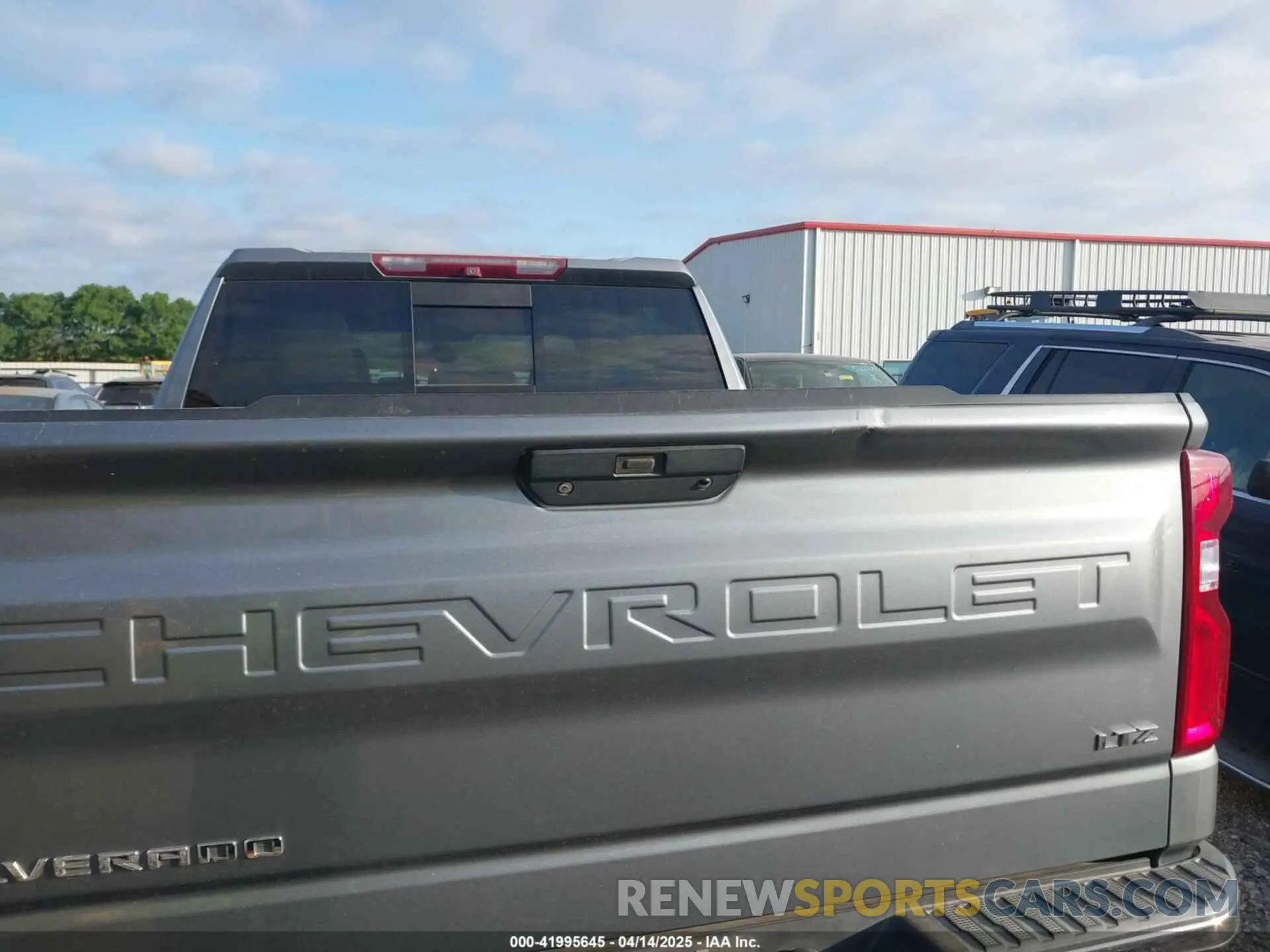 16 Photograph of a damaged car 1GCUYGEL9KZ166327 CHEVROLET SILVERADO 1500 2019