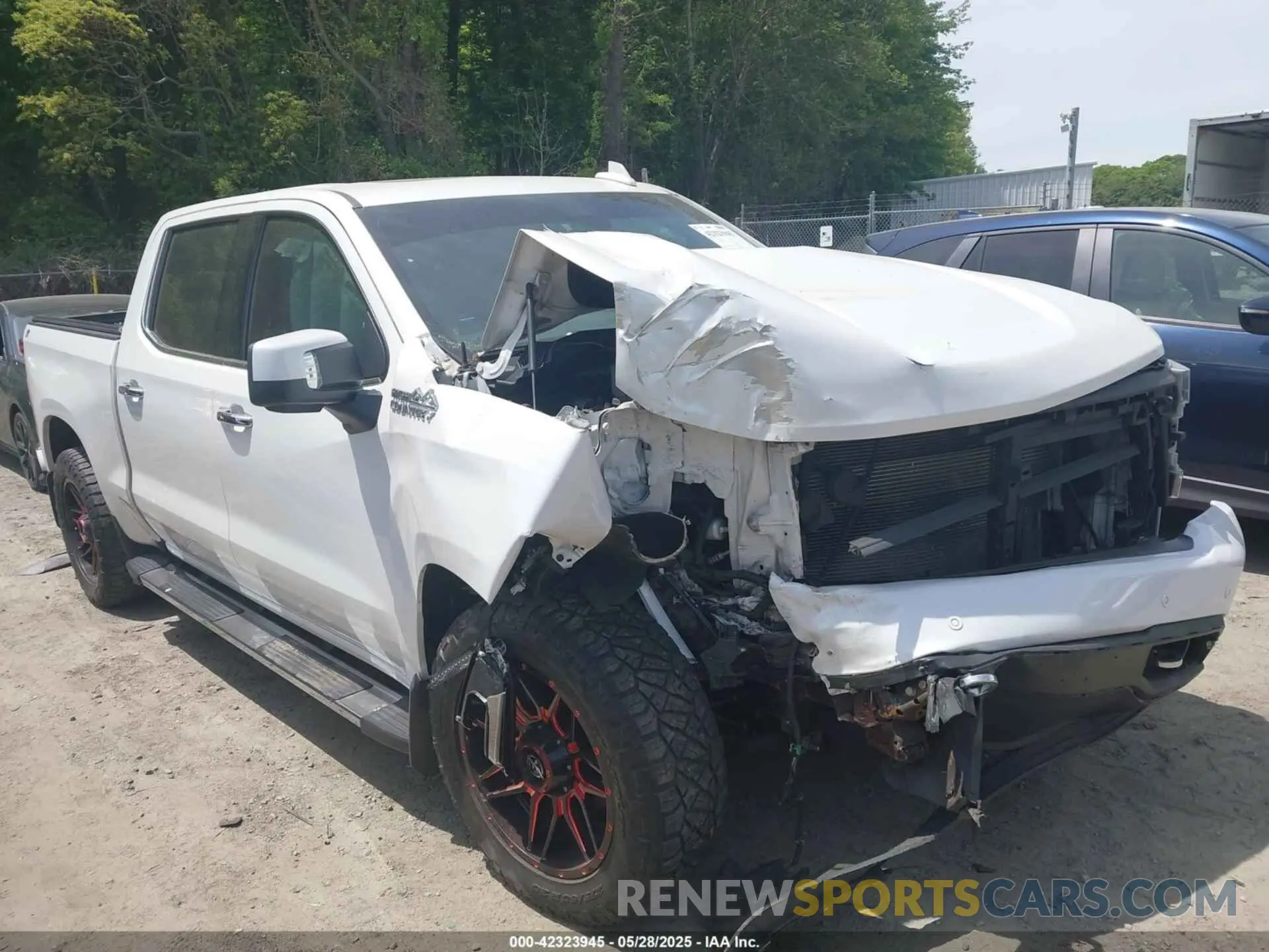 1 Photograph of a damaged car 1GCUYHED0KZ264399 CHEVROLET SILVERADO 1500 2019