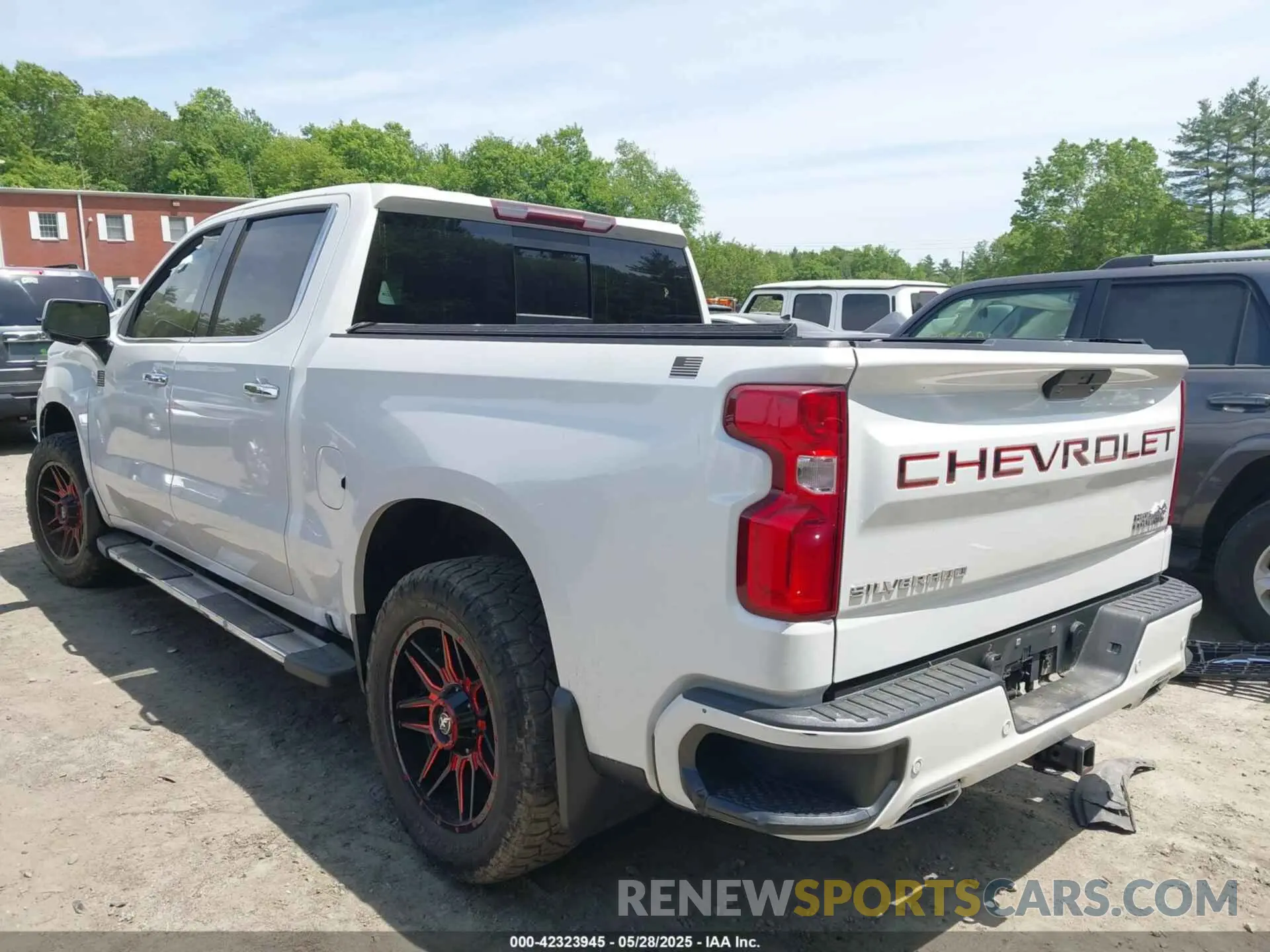 3 Photograph of a damaged car 1GCUYHED0KZ264399 CHEVROLET SILVERADO 1500 2019
