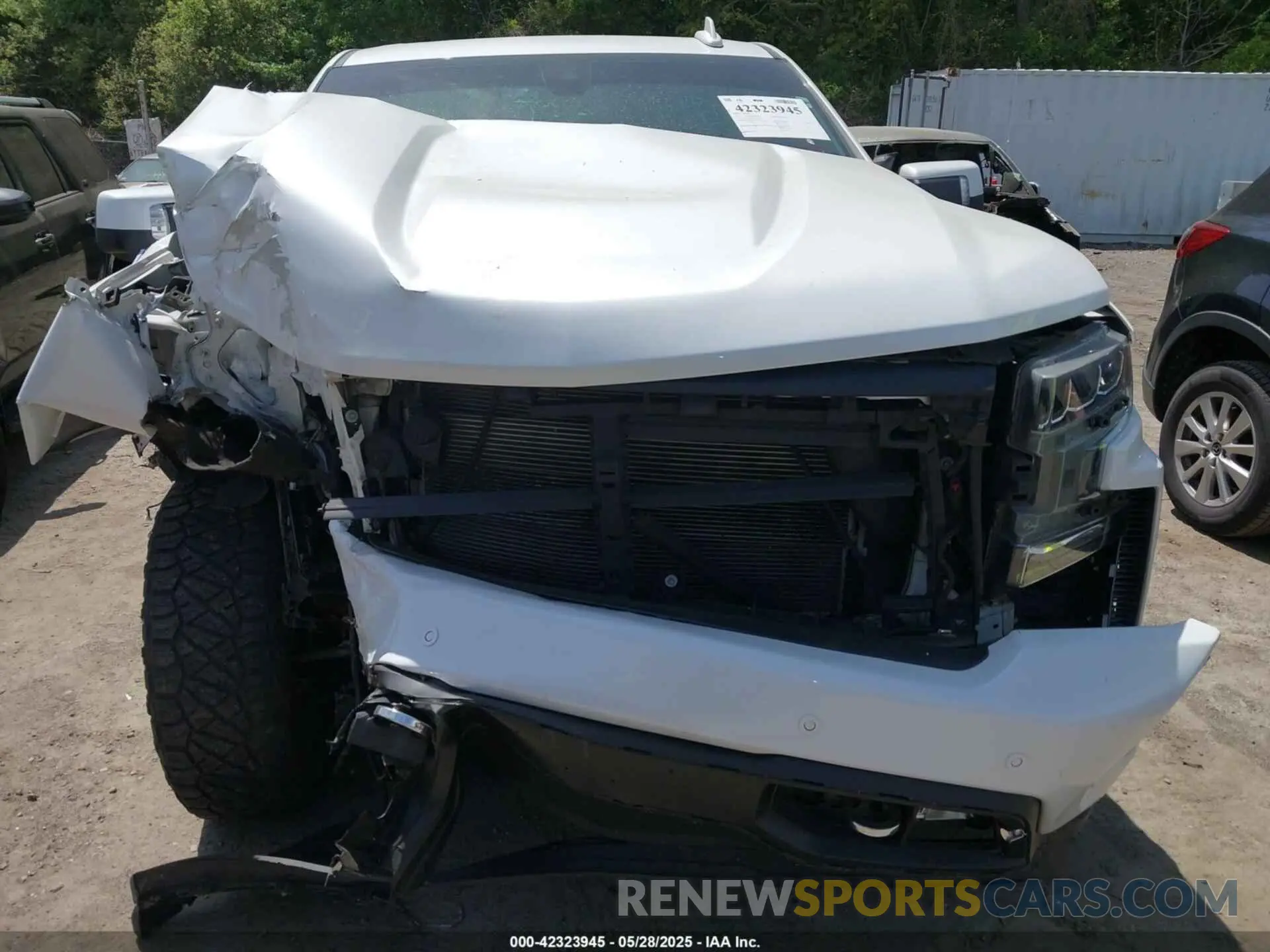 6 Photograph of a damaged car 1GCUYHED0KZ264399 CHEVROLET SILVERADO 1500 2019