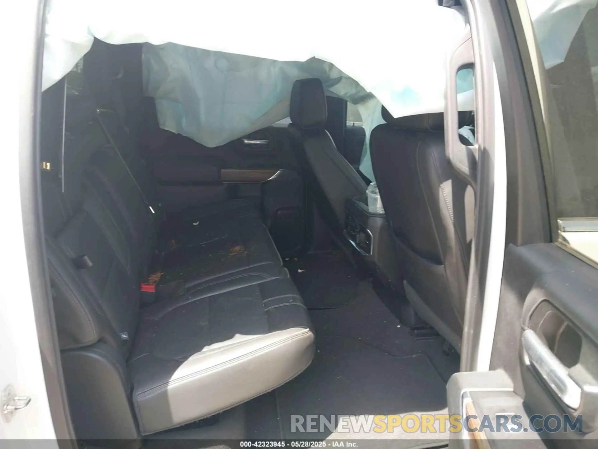 8 Photograph of a damaged car 1GCUYHED0KZ264399 CHEVROLET SILVERADO 1500 2019