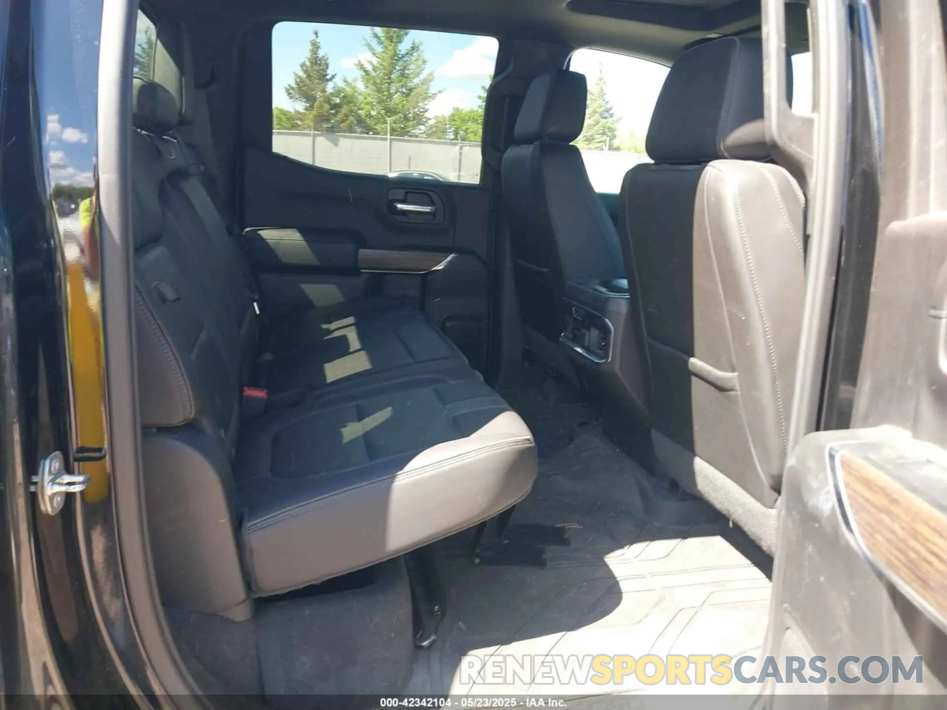 8 Photograph of a damaged car 1GCUYHEL3KZ216967 CHEVROLET SILVERADO 1500 2019