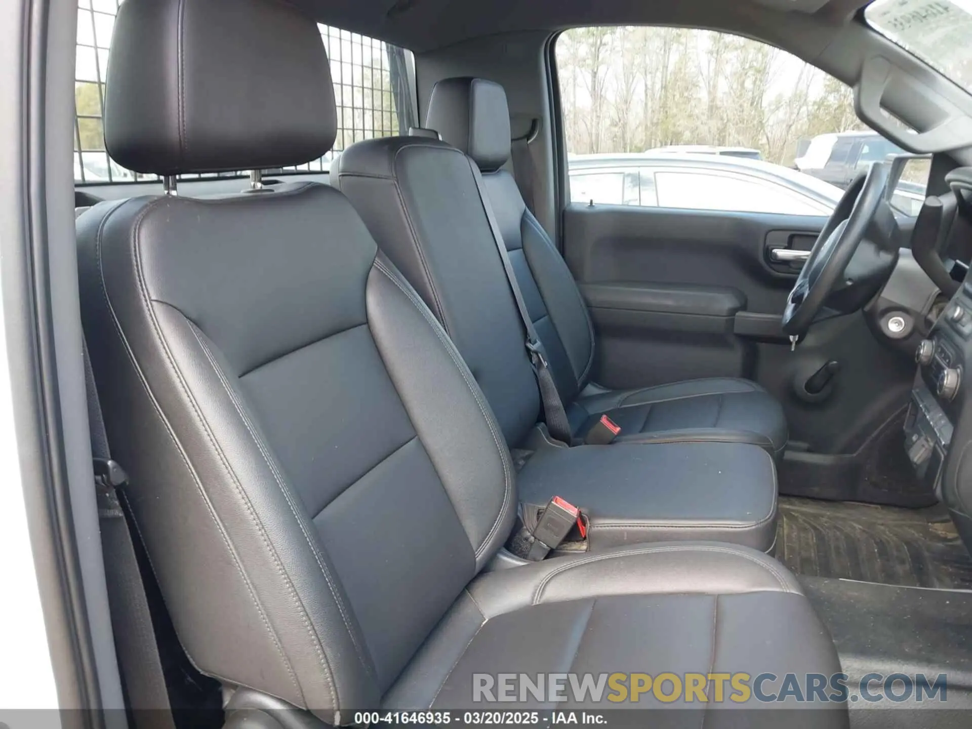 8 Photograph of a damaged car 3GCNWAEH0KG212727 CHEVROLET SILVERADO 1500 2019