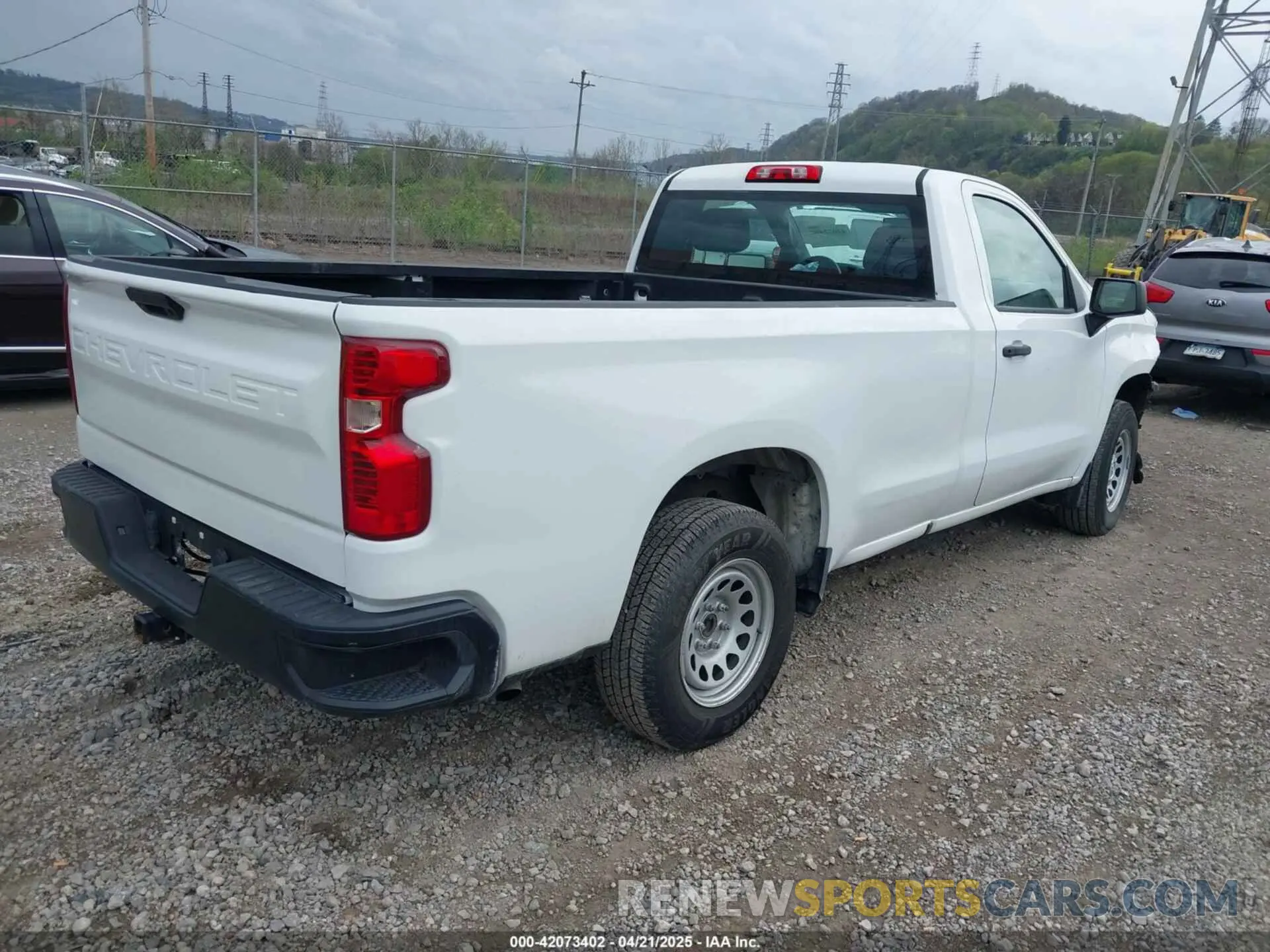 4 Photograph of a damaged car 3GCNWAEH8KG249542 CHEVROLET SILVERADO 1500 2019