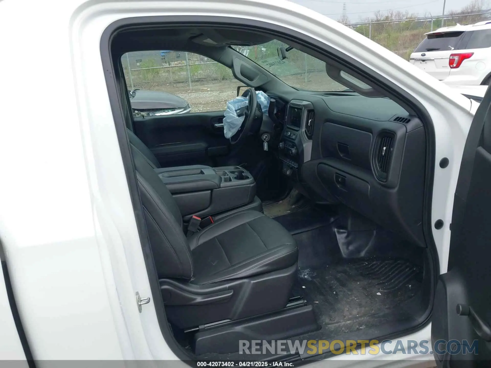 5 Photograph of a damaged car 3GCNWAEH8KG249542 CHEVROLET SILVERADO 1500 2019