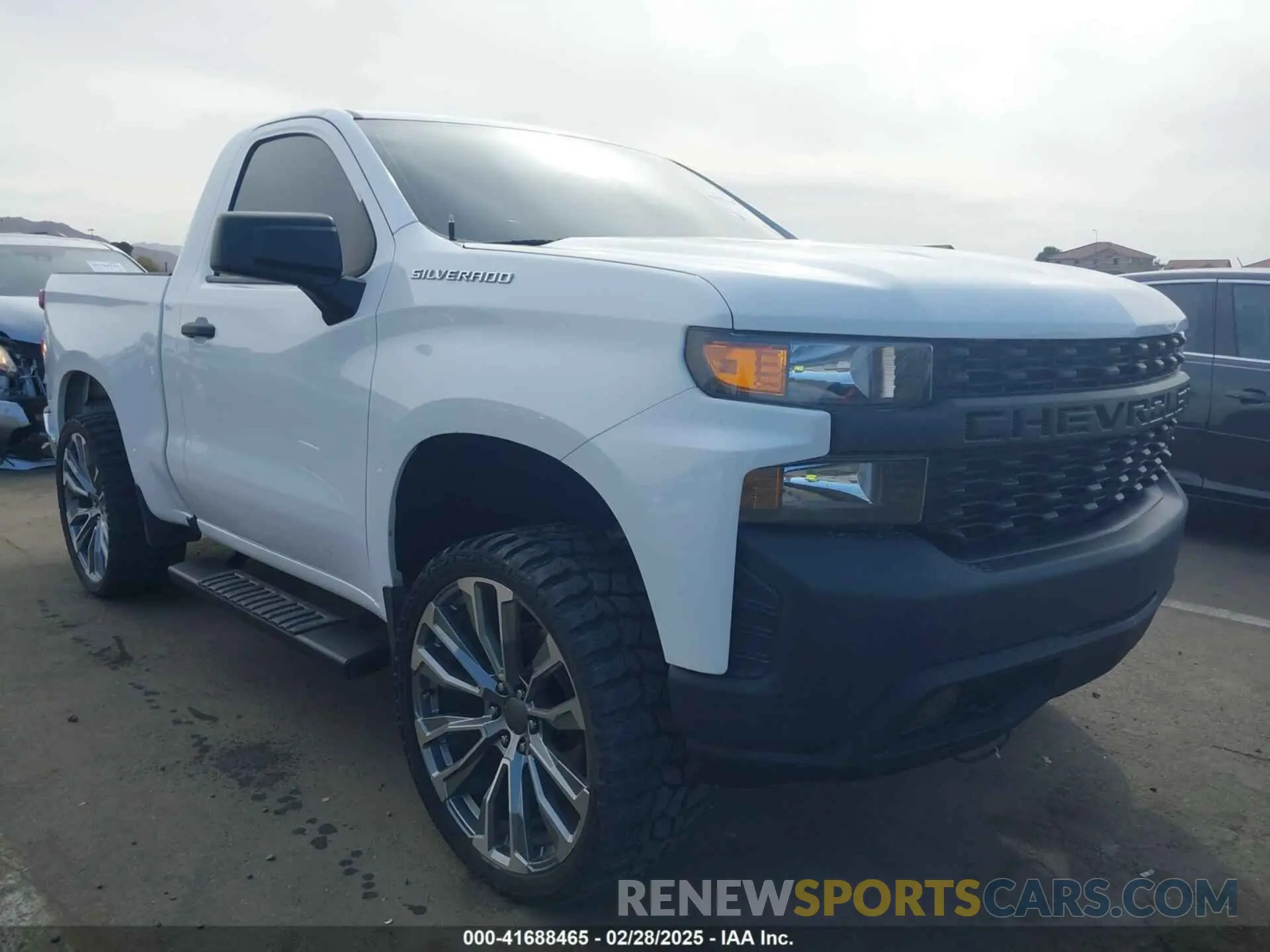 1 Photograph of a damaged car 3GCNWAEHXKG268576 CHEVROLET SILVERADO 1500 2019