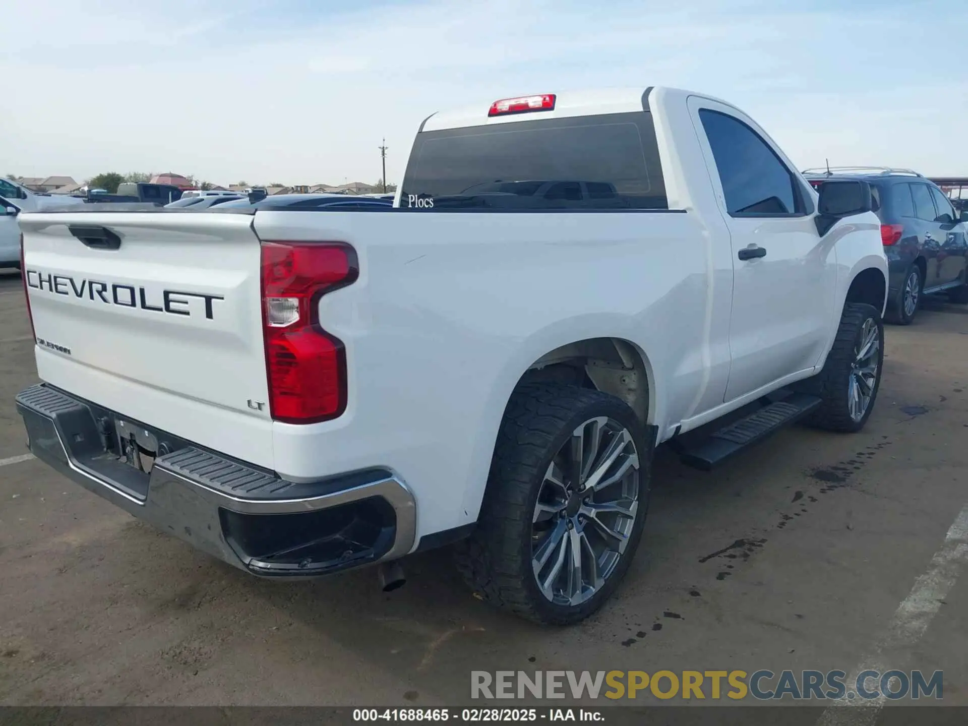 4 Photograph of a damaged car 3GCNWAEHXKG268576 CHEVROLET SILVERADO 1500 2019