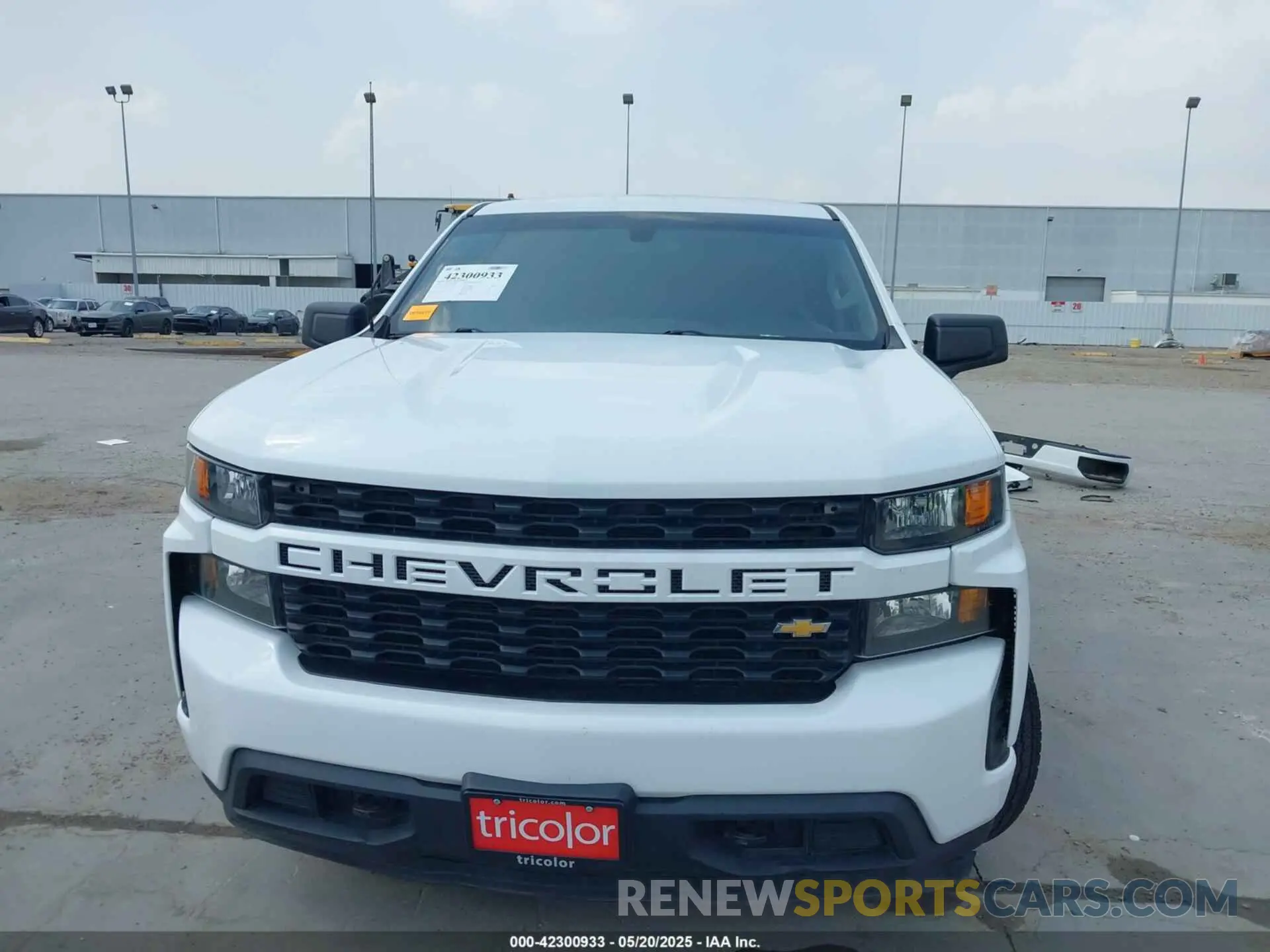 13 Photograph of a damaged car 3GCNYAEH2KG172130 CHEVROLET SILVERADO 1500 2019