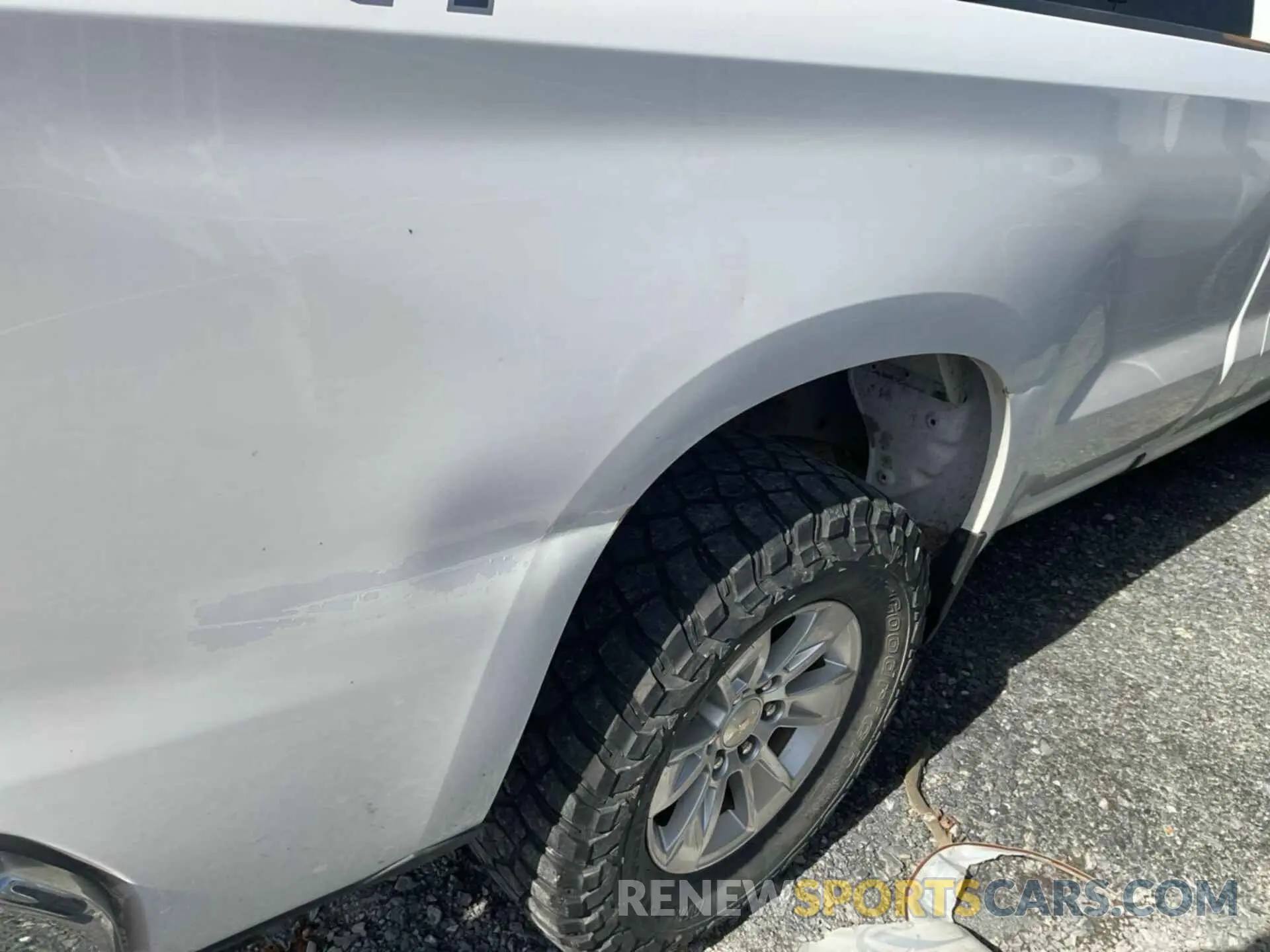 1 Photograph of a damaged car 3GCNYAEHXKG307807 CHEVROLET SILVERADO 1500 2019