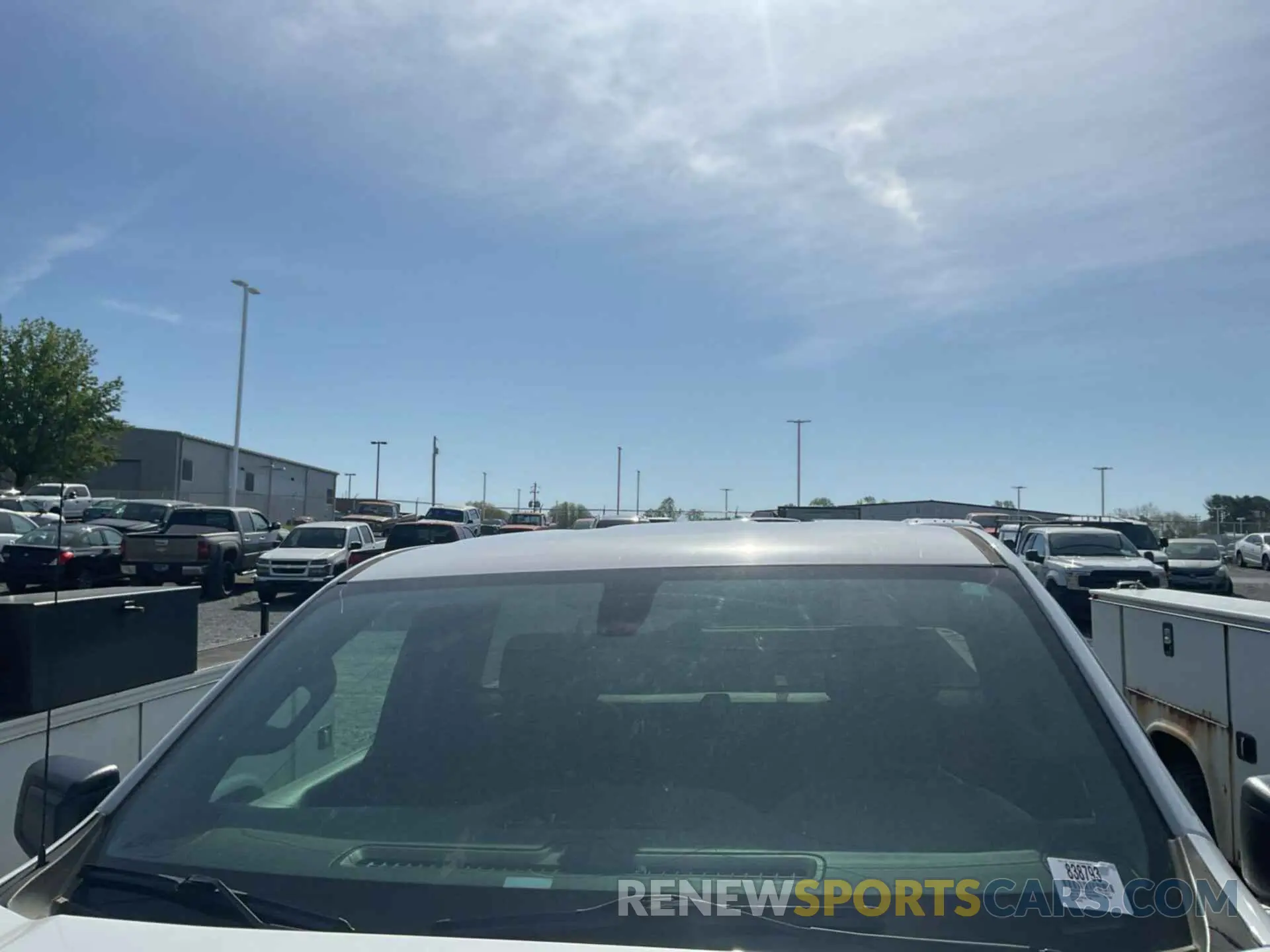17 Photograph of a damaged car 3GCNYAEHXKG307807 CHEVROLET SILVERADO 1500 2019