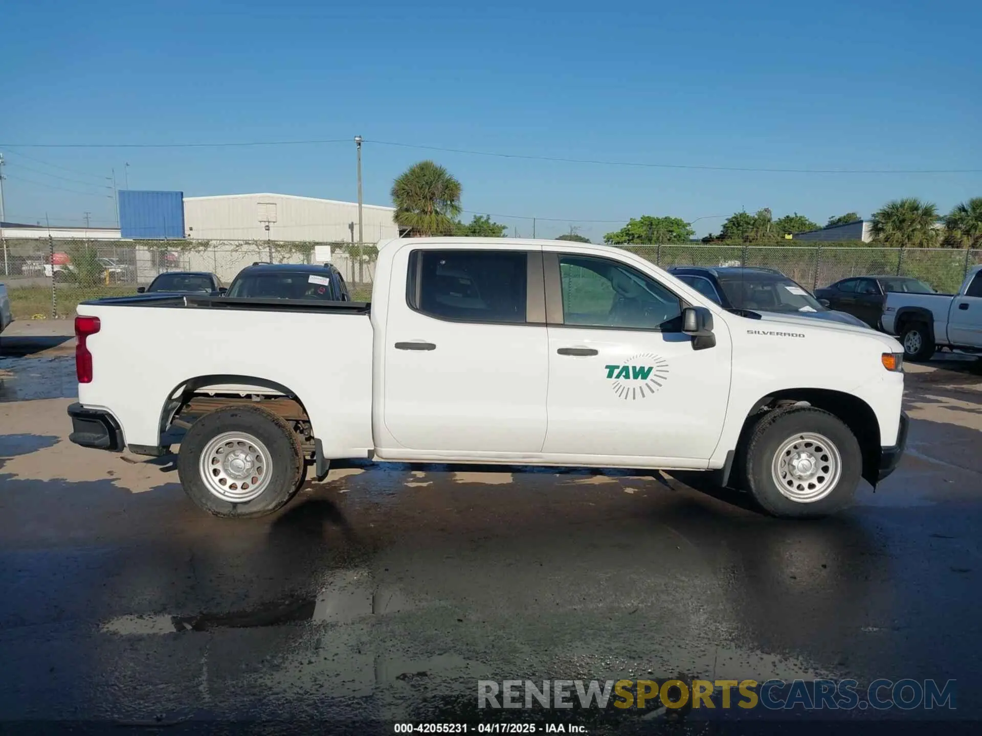 13 Photograph of a damaged car 3GCPWAEH1KG129154 CHEVROLET SILVERADO 1500 2019