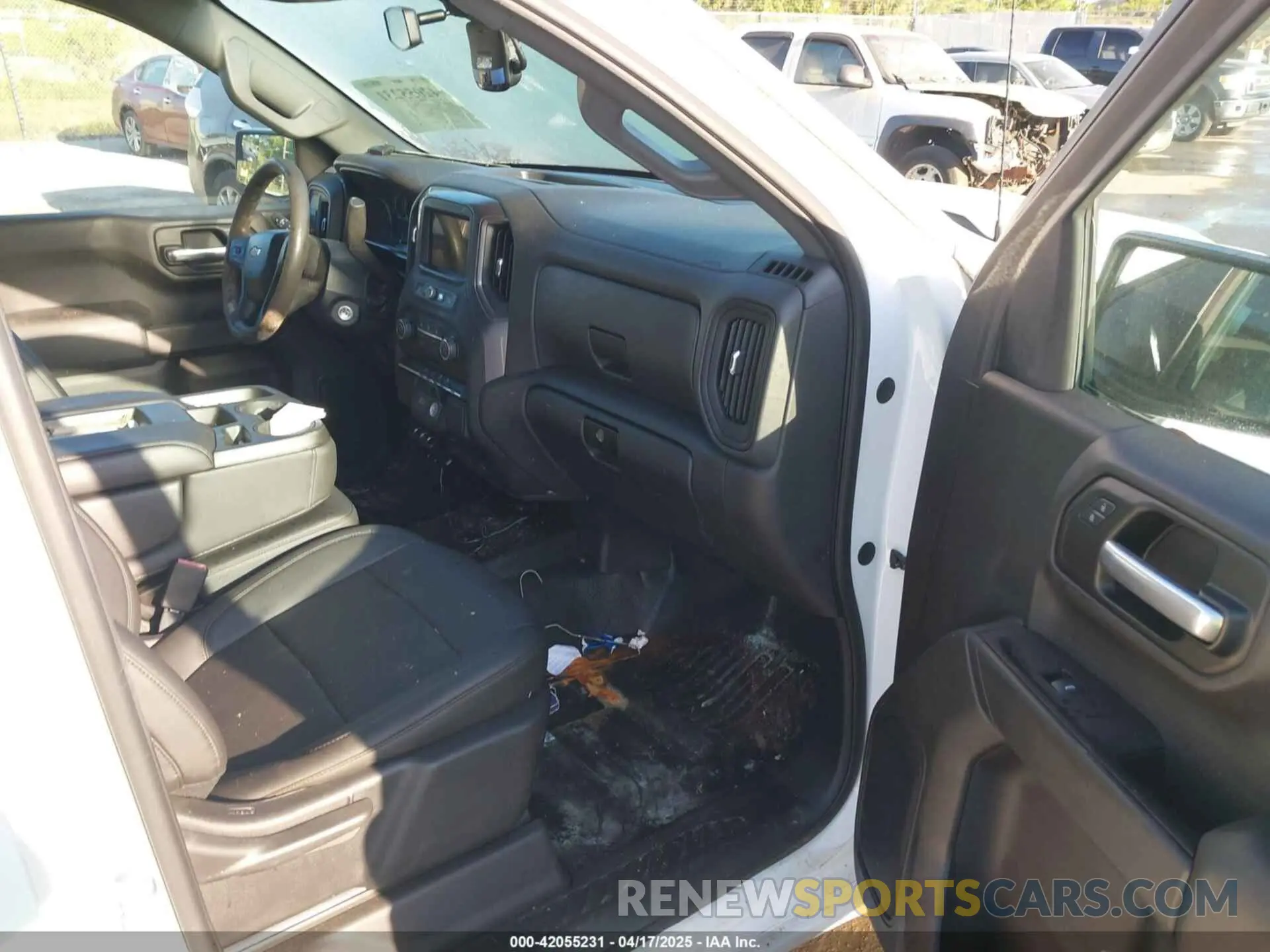 5 Photograph of a damaged car 3GCPWAEH1KG129154 CHEVROLET SILVERADO 1500 2019