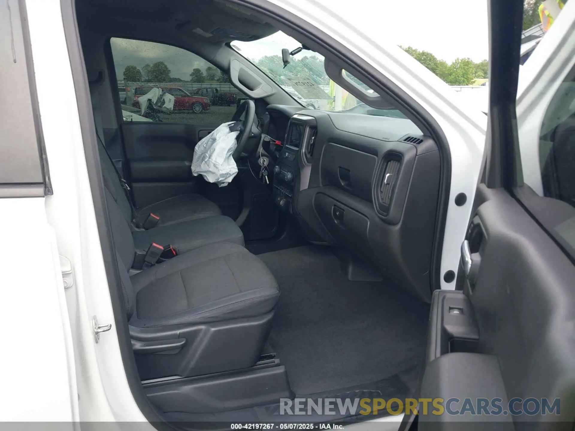 5 Photograph of a damaged car 3GCPWBEF3KG234041 CHEVROLET SILVERADO 1500 2019