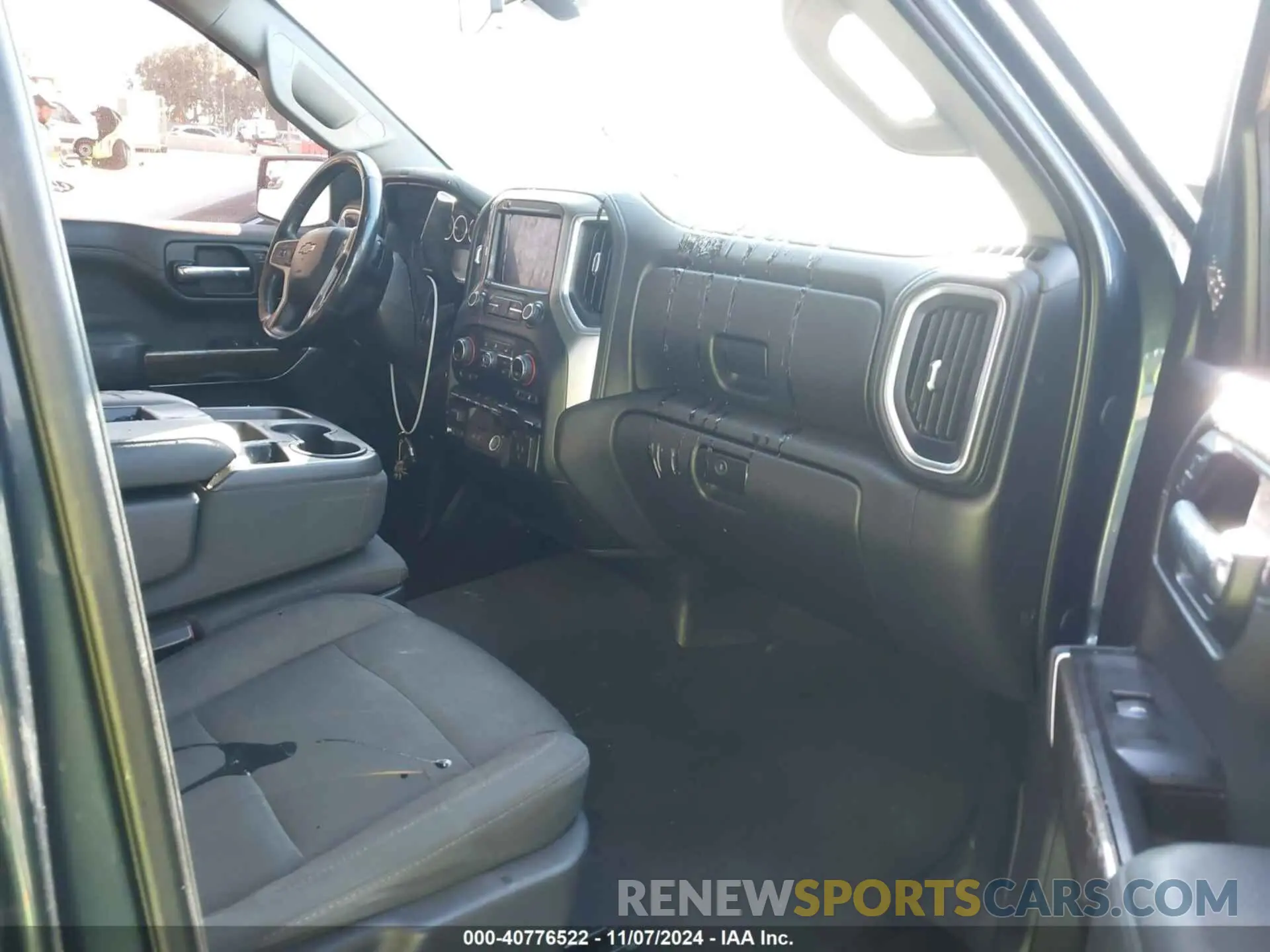 5 Photograph of a damaged car 3GCPWCED1KG189959 CHEVROLET SILVERADO 1500 2019
