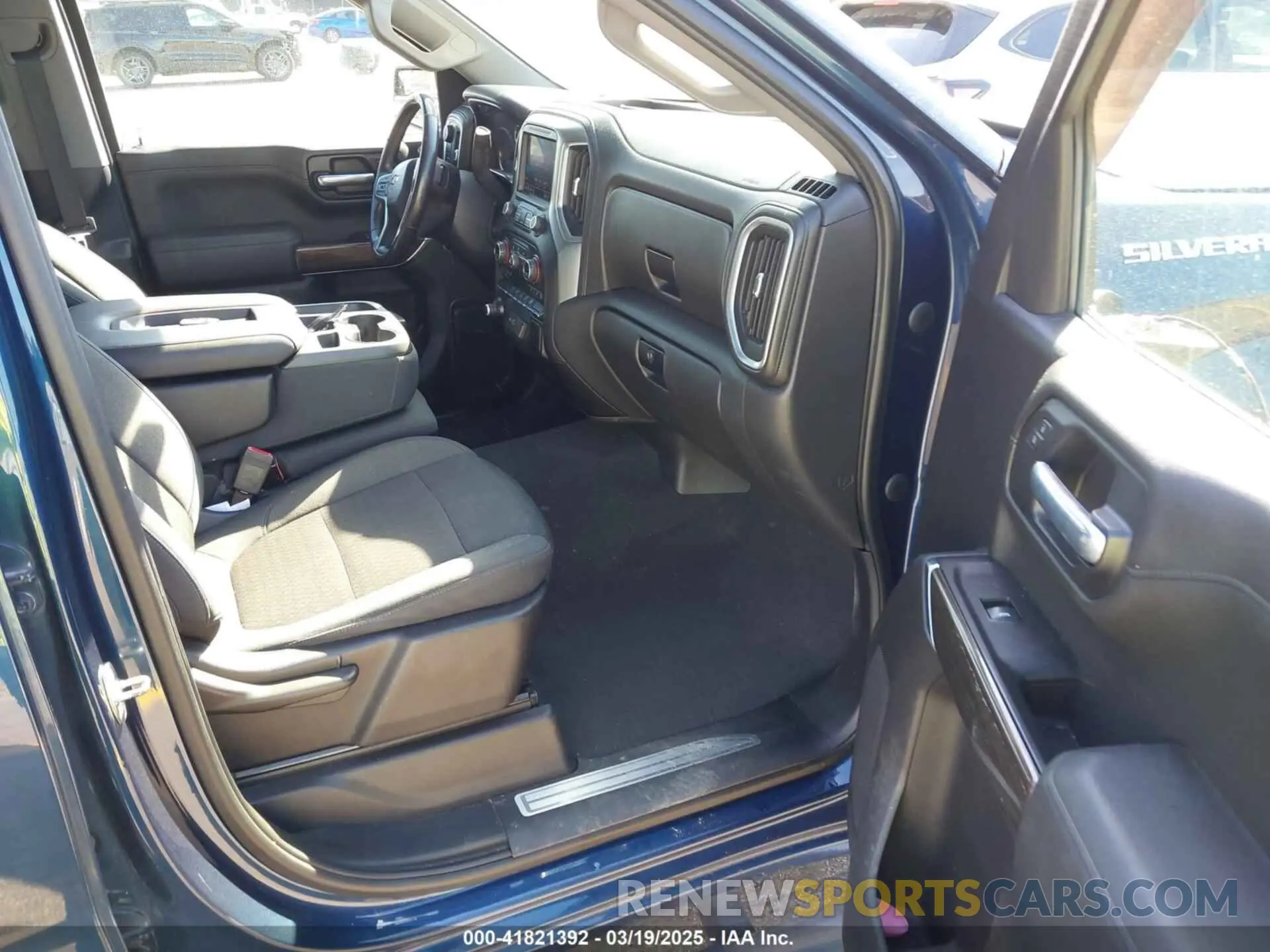 5 Photograph of a damaged car 3GCPWCED4KG153778 CHEVROLET SILVERADO 1500 2019