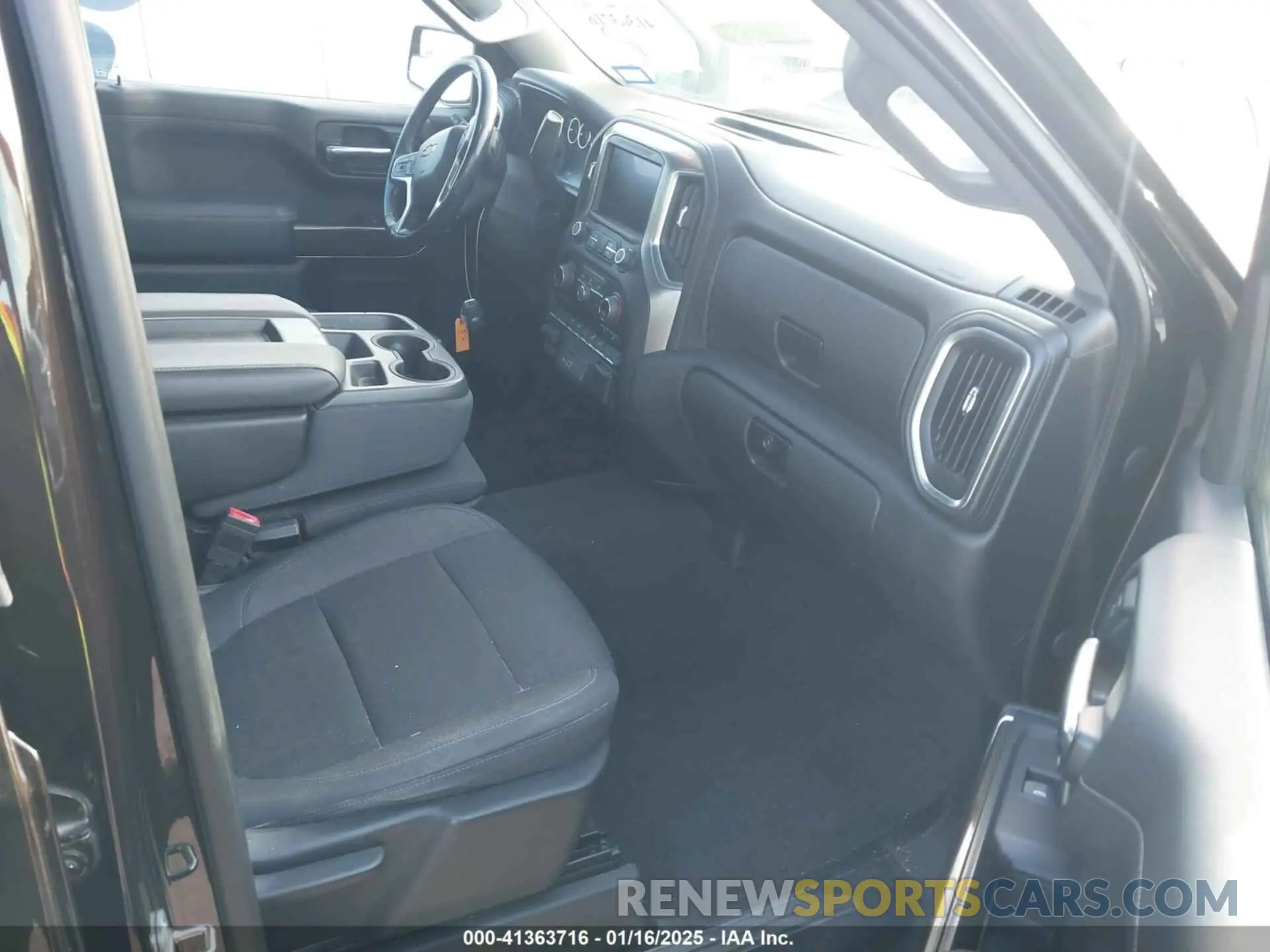5 Photograph of a damaged car 3GCPWCED4KG157393 CHEVROLET SILVERADO 1500 2019