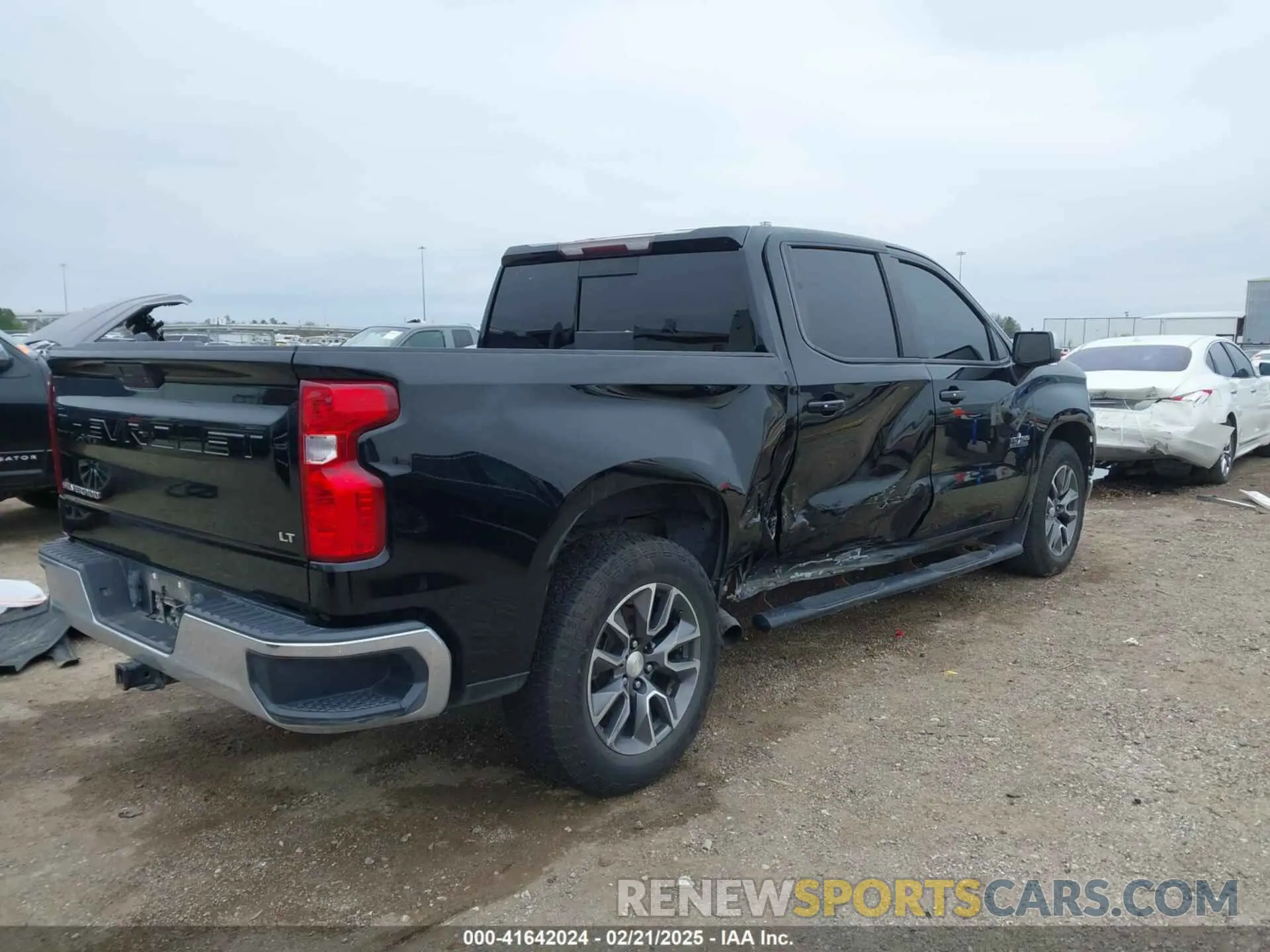 4 Photograph of a damaged car 3GCPWCED8KG255973 CHEVROLET SILVERADO 1500 2019