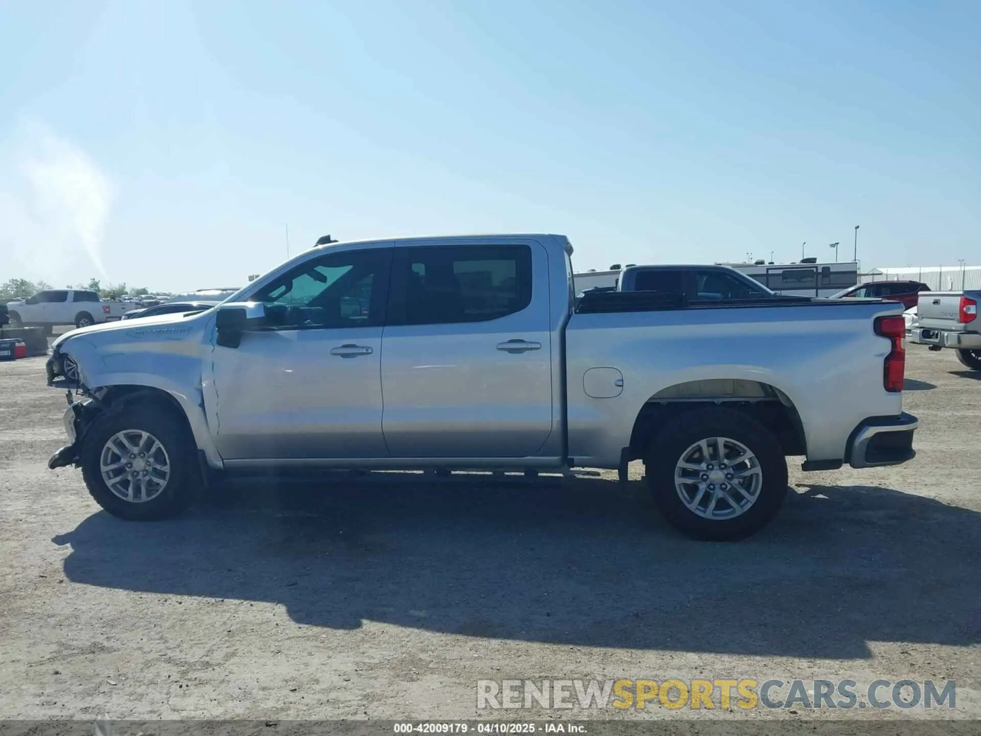 14 Photograph of a damaged car 3GCPWCED9KG101661 CHEVROLET SILVERADO 1500 2019