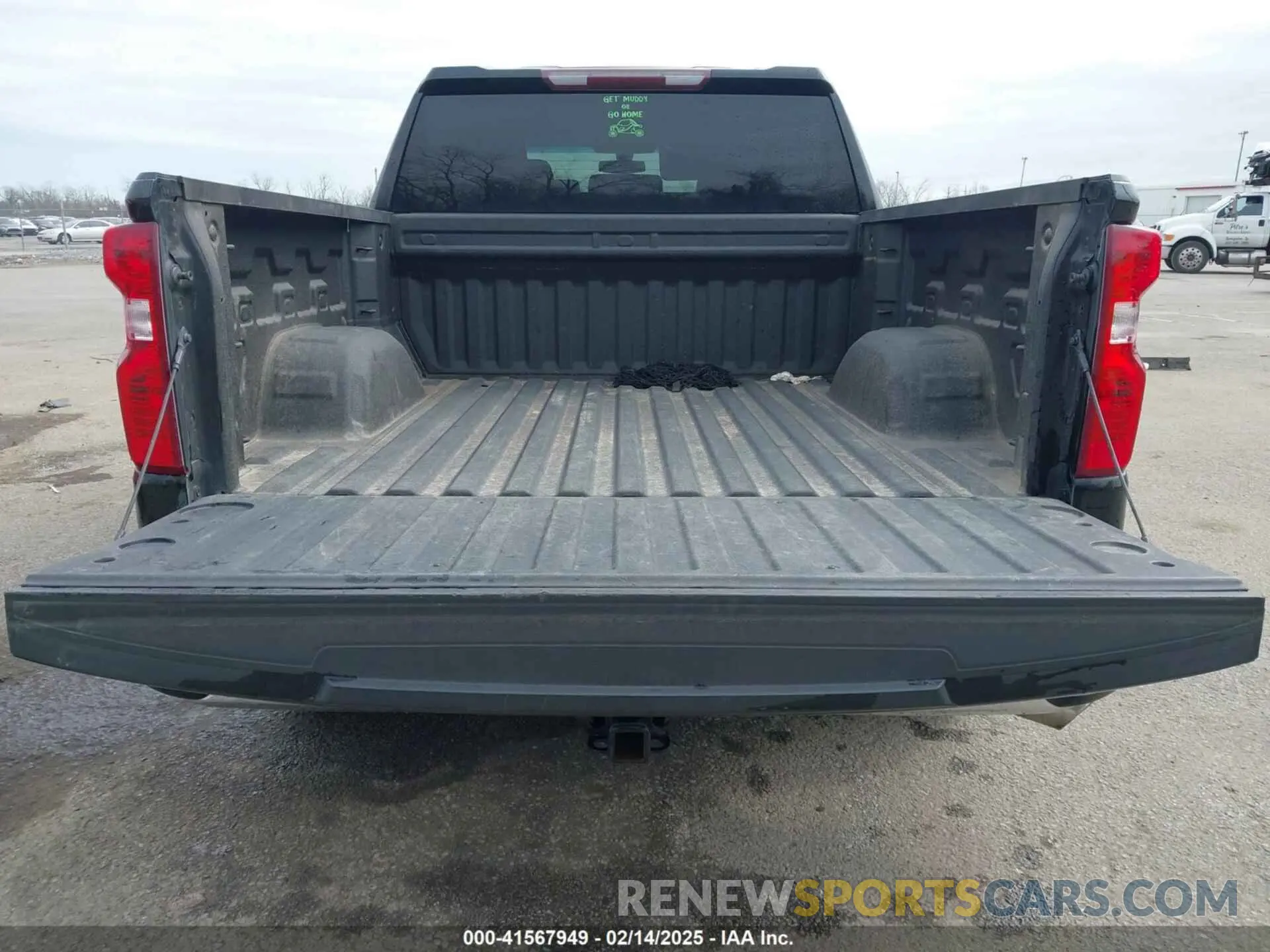 8 Photograph of a damaged car 3GCPWCEDXKG114113 CHEVROLET SILVERADO 1500 2019