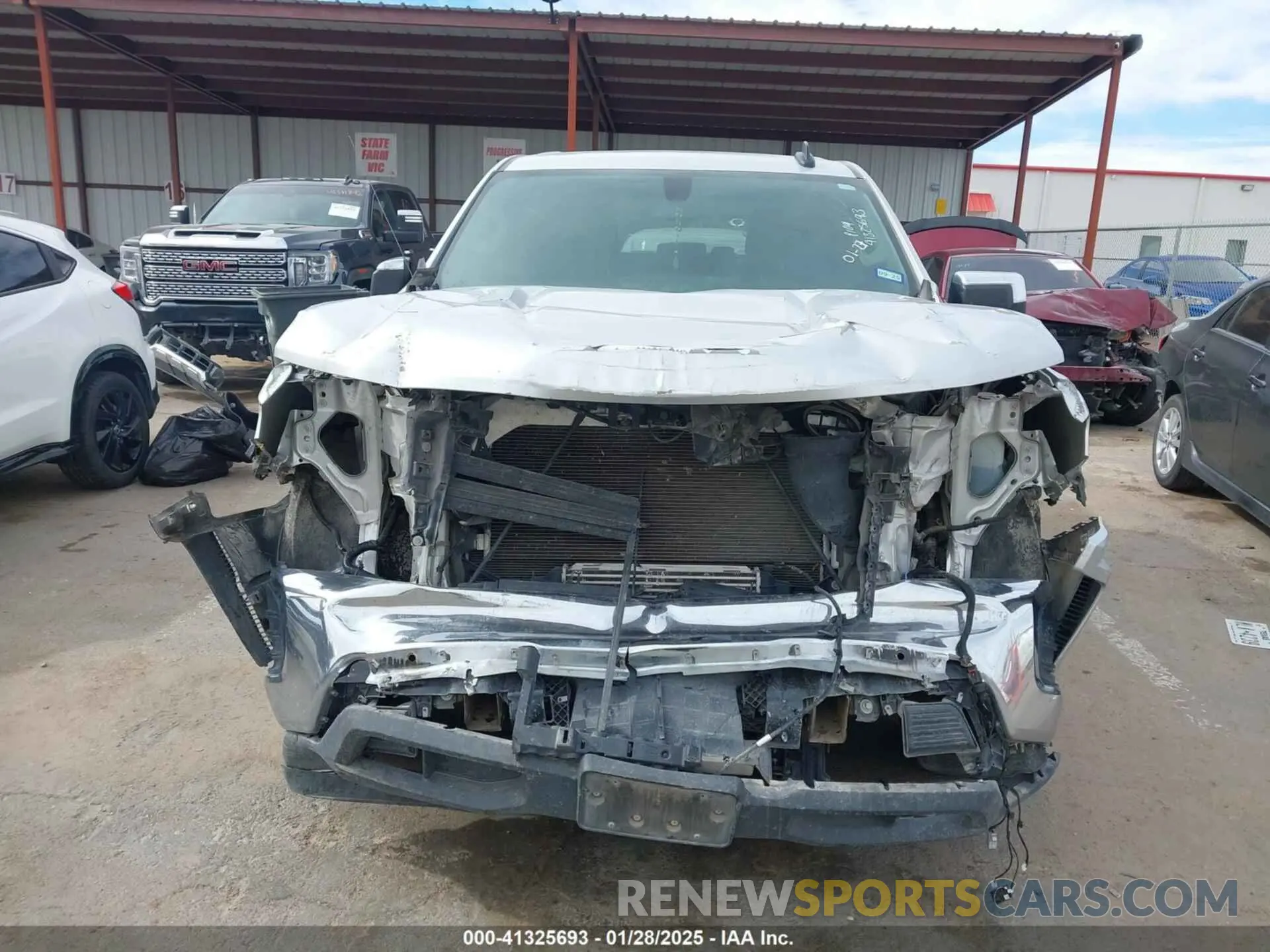 12 Photograph of a damaged car 3GCPWCEK8KG124931 CHEVROLET SILVERADO 1500 2019