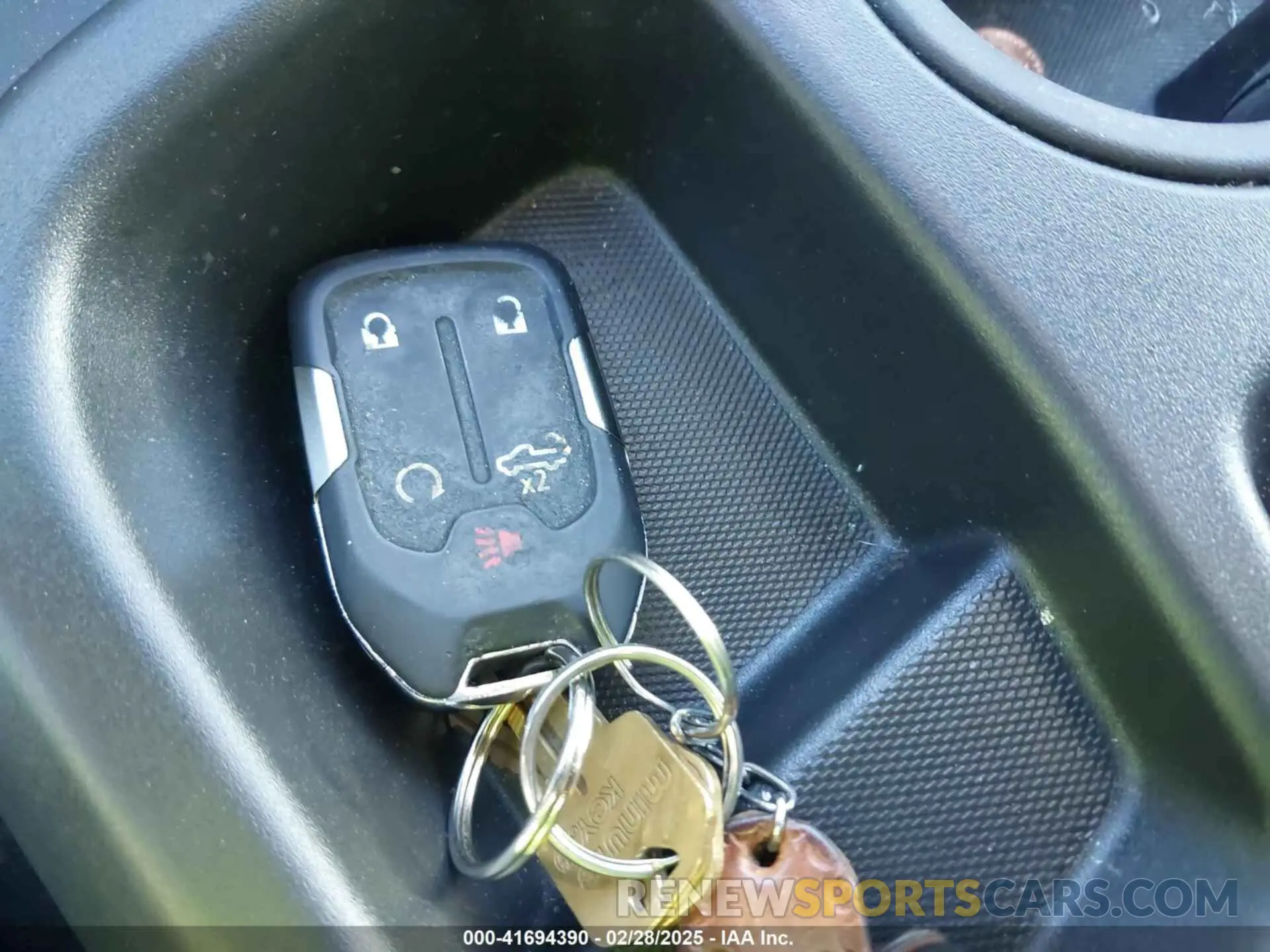 11 Photograph of a damaged car 3GCPWCEK9KG135825 CHEVROLET SILVERADO 1500 2019