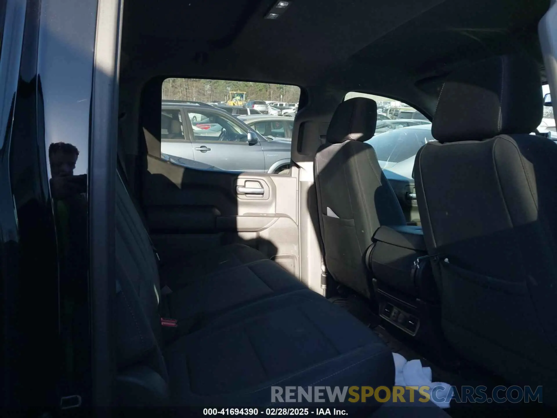 8 Photograph of a damaged car 3GCPWCEK9KG135825 CHEVROLET SILVERADO 1500 2019
