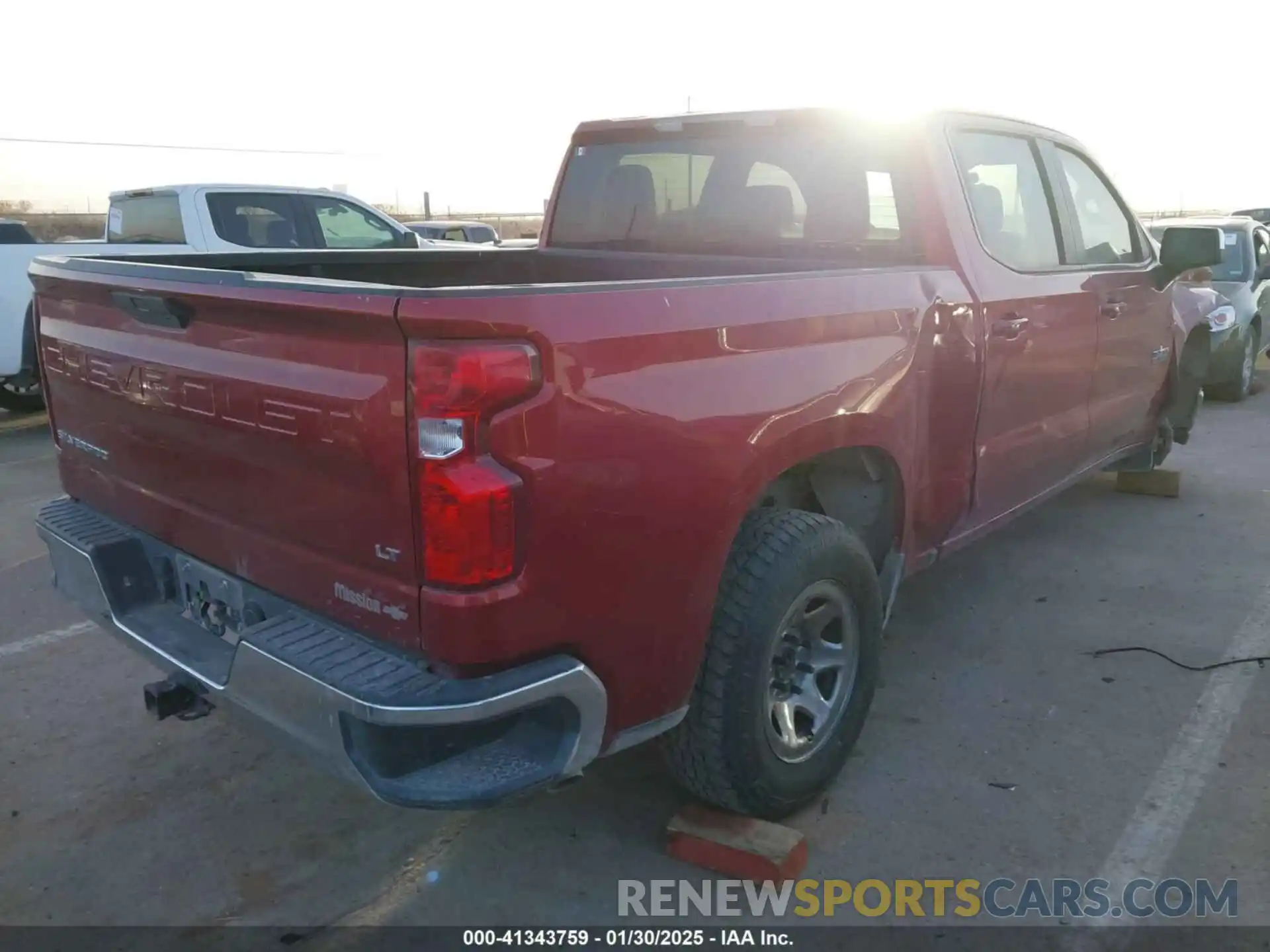 4 Photograph of a damaged car 3GCPWCEKXKG211715 CHEVROLET SILVERADO 1500 2019