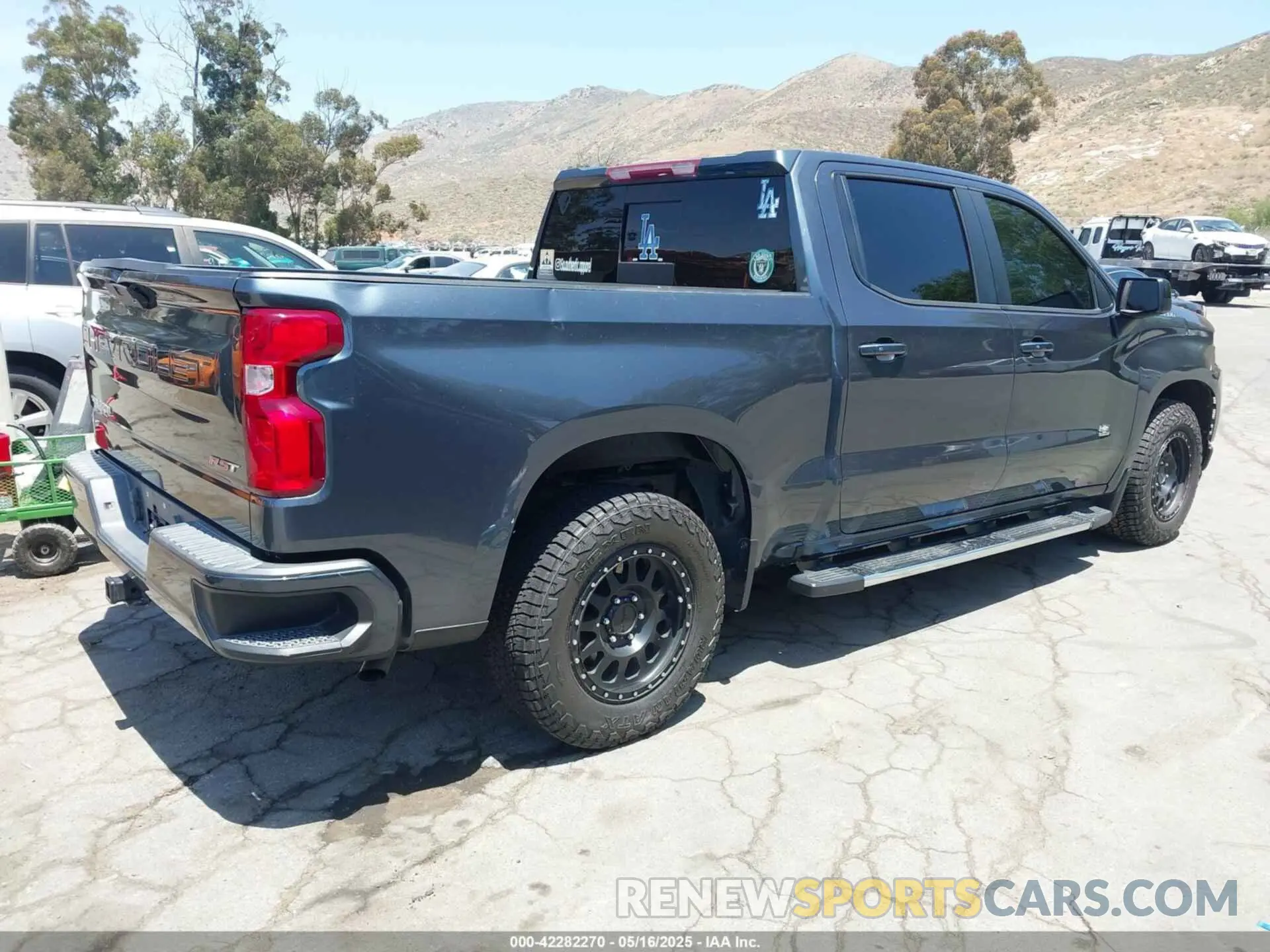 4 Photograph of a damaged car 3GCPWDED3KG171520 CHEVROLET SILVERADO 1500 2019