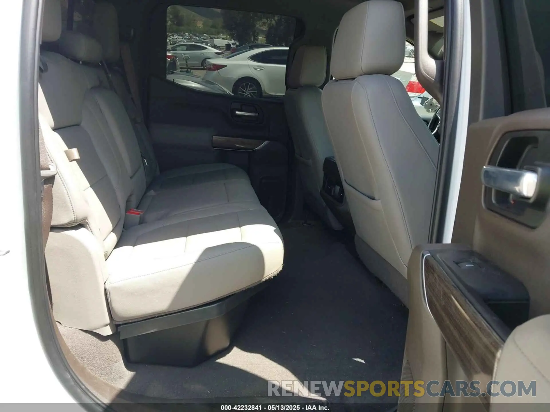8 Photograph of a damaged car 3GCPWDED3KG296517 CHEVROLET SILVERADO 1500 2019