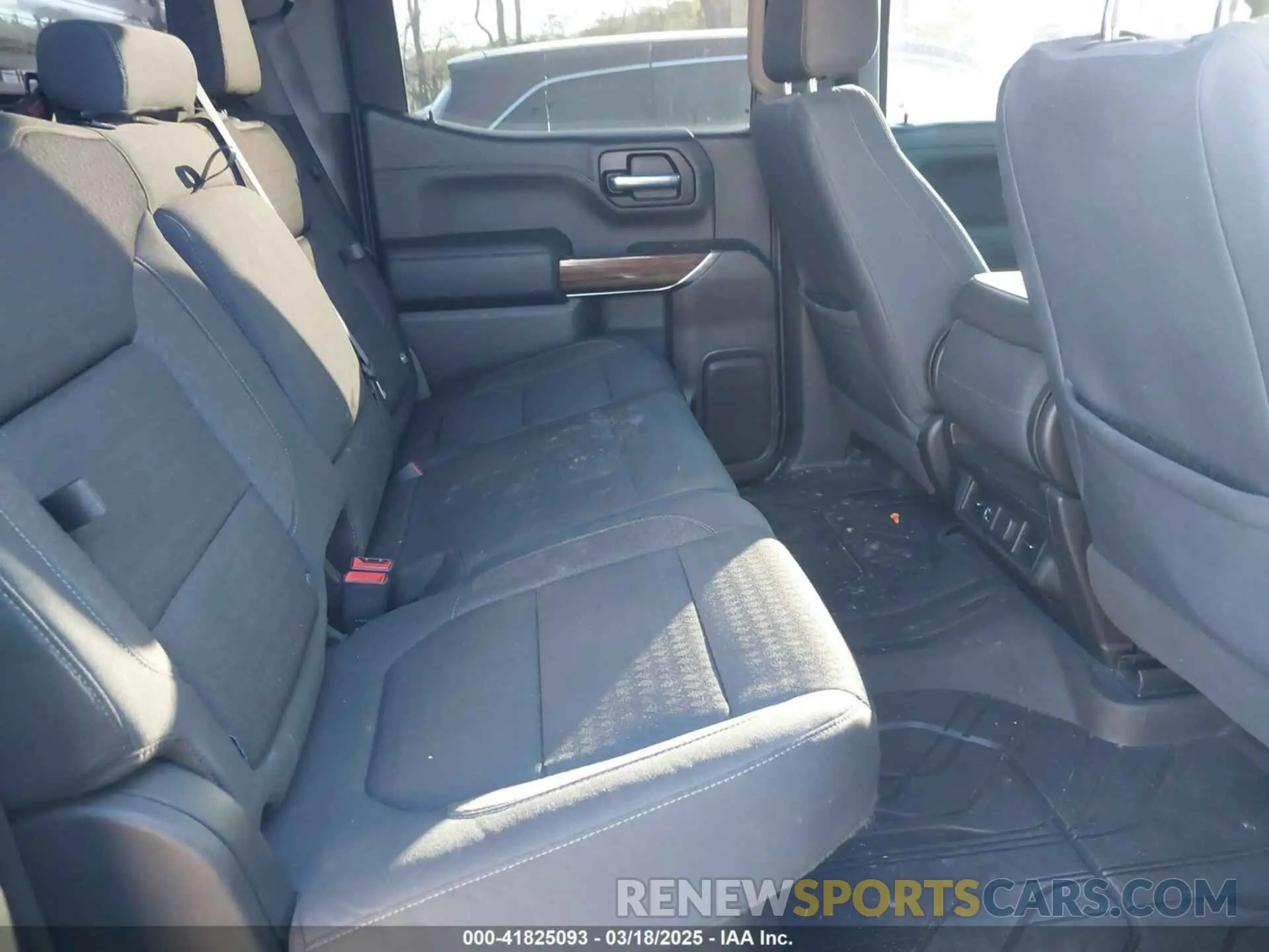 8 Photograph of a damaged car 3GCPWDED6KG125339 CHEVROLET SILVERADO 1500 2019