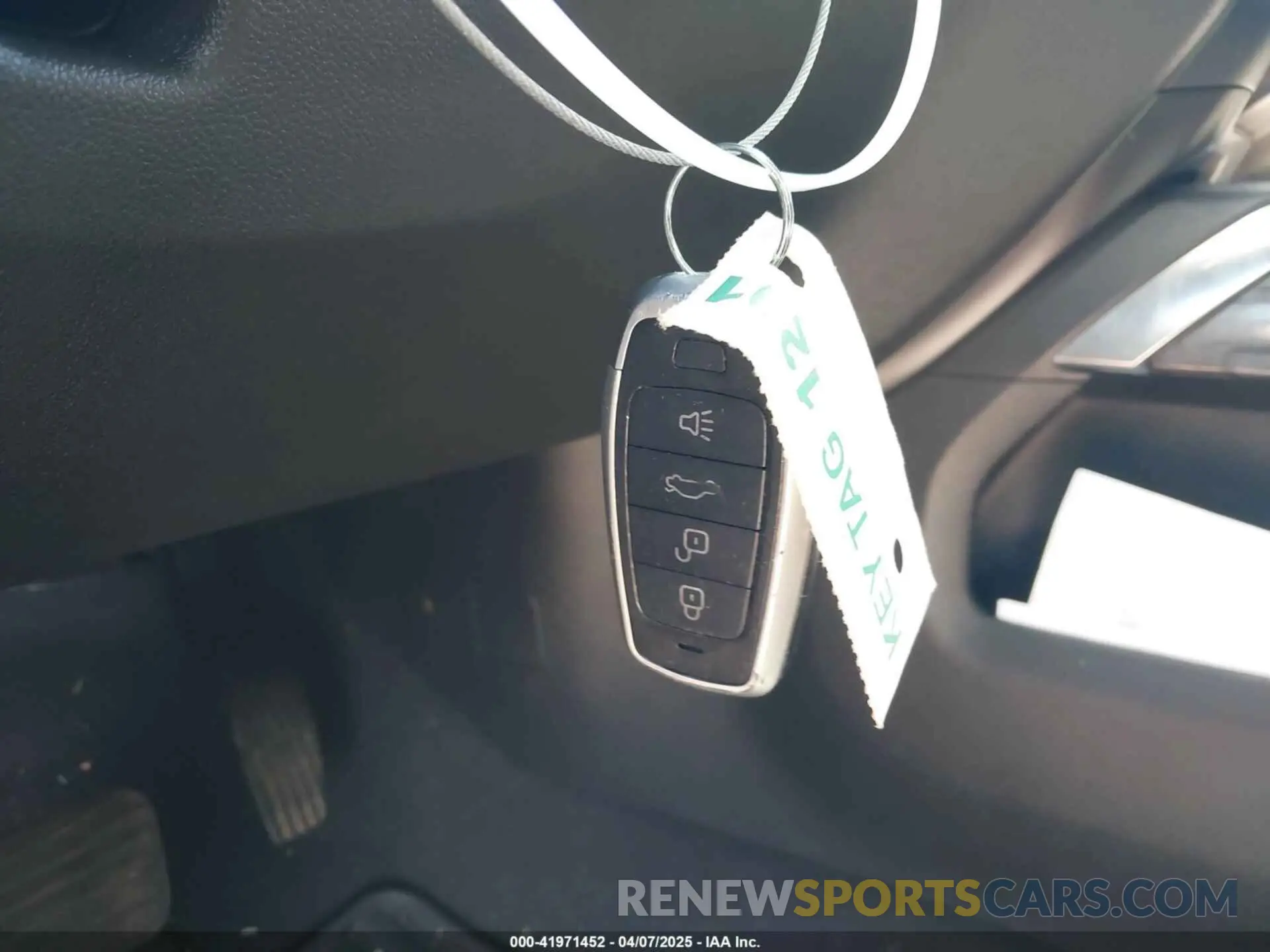 11 Photograph of a damaged car 3GCPWEED1KG290981 CHEVROLET SILVERADO 1500 2019